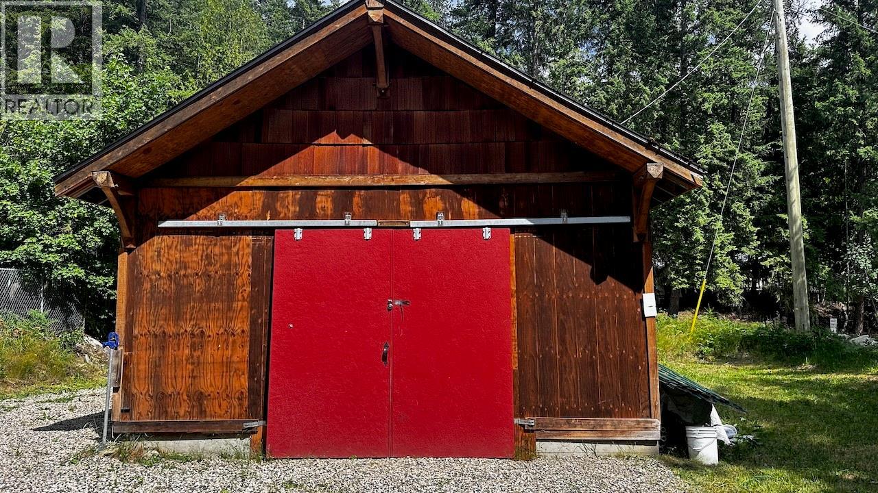 811 Victoria Street, New Denver, British Columbia  V0G 1S0 - Photo 20 - 10402645