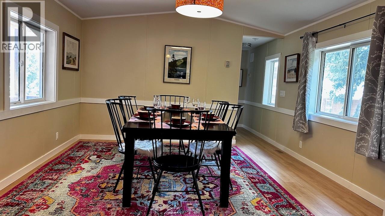 811 Victoria Street, New Denver, British Columbia  V0G 1S0 - Photo 5 - 10402645