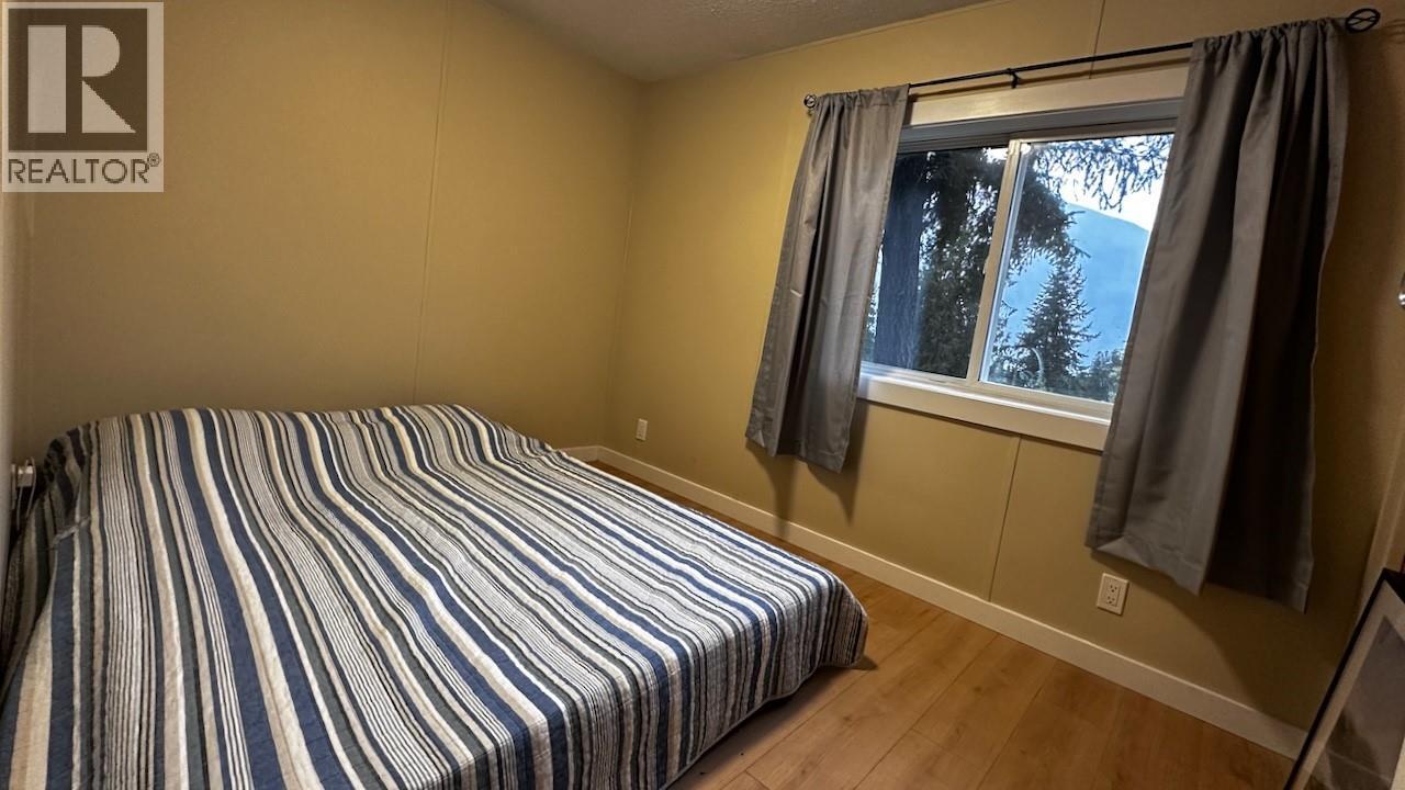 811 Victoria Street, New Denver, British Columbia  V0G 1S0 - Photo 6 - 10402645