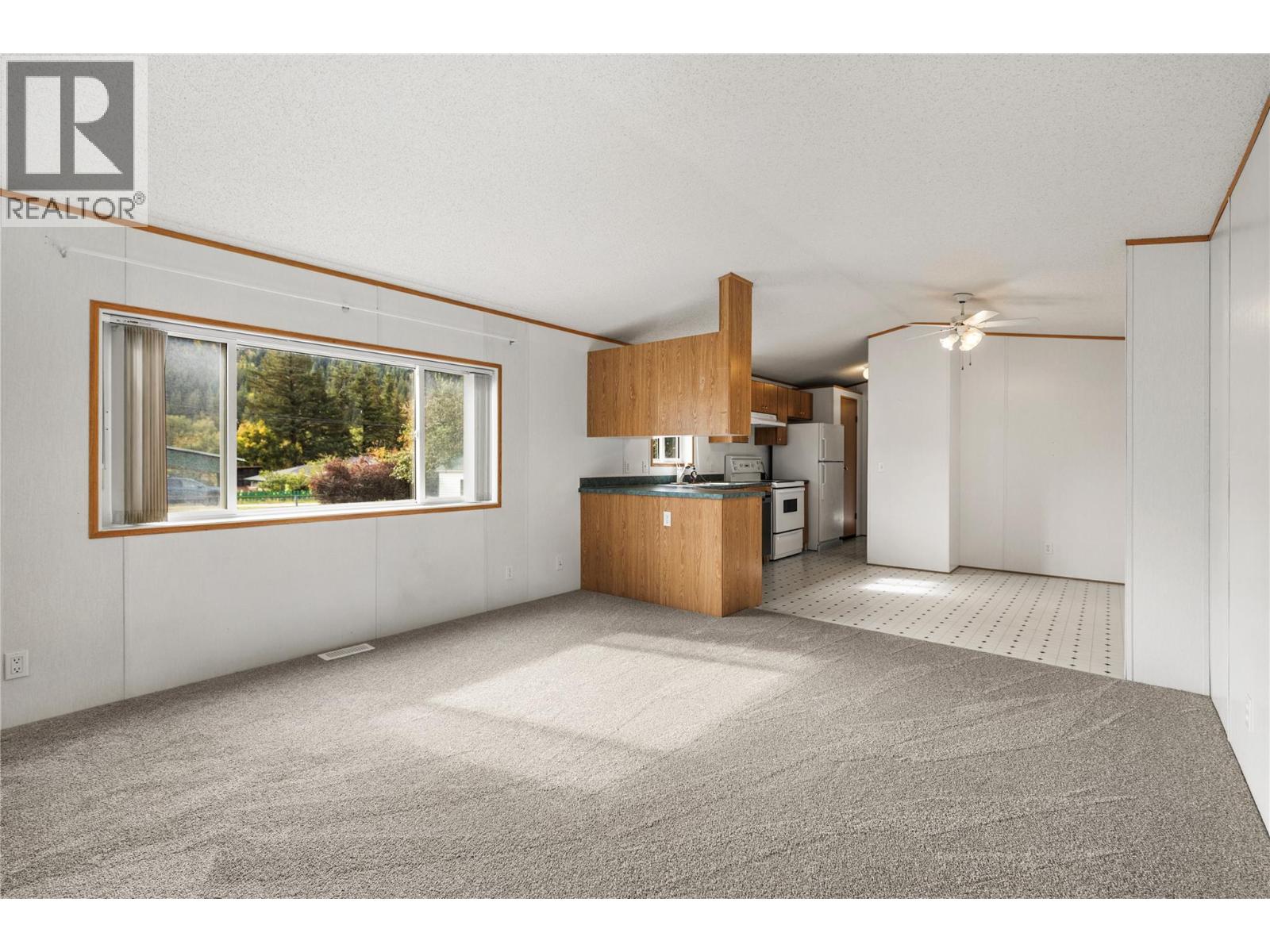 5694 97 Highway, Falkland, British Columbia  V0E 1W0 - Photo 10 - 10402786