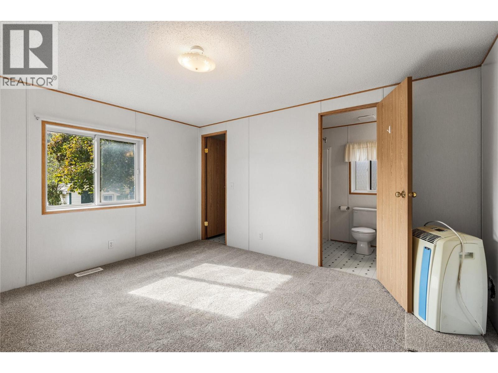 5694 97 Highway, Falkland, British Columbia  V0E 1W0 - Photo 17 - 10402786