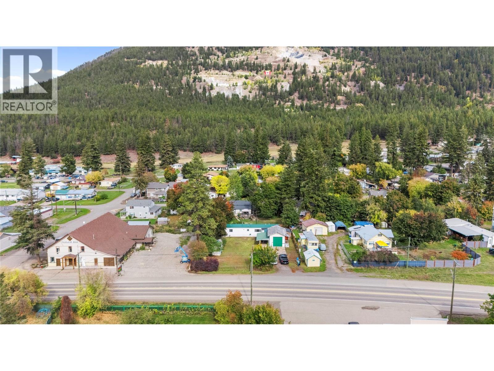 5694 97 Highway, Falkland, British Columbia  V0E 1W0 - Photo 2 - 10402786