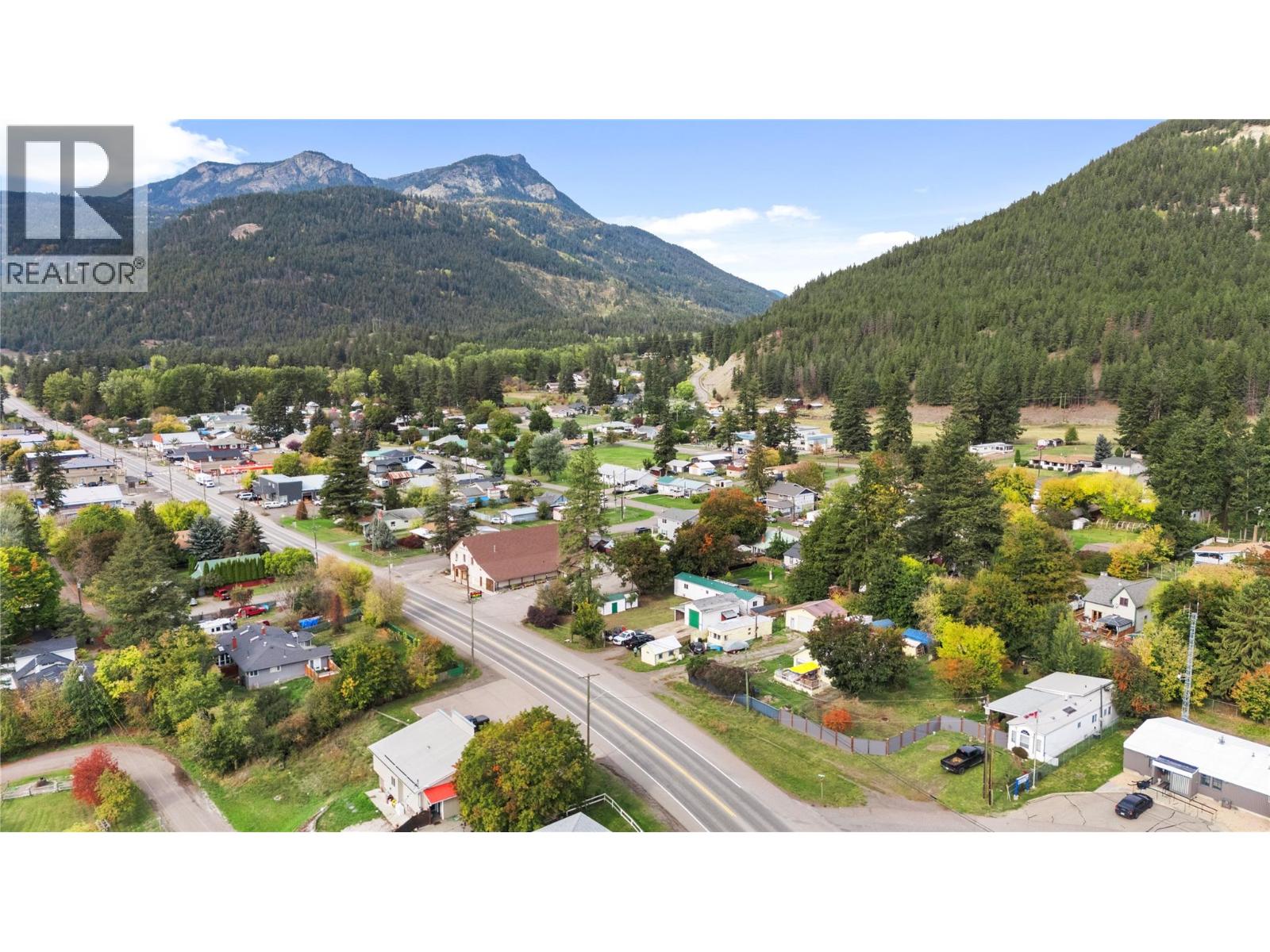 5694 97 Highway, Falkland, British Columbia  V0E 1W0 - Photo 3 - 10402786