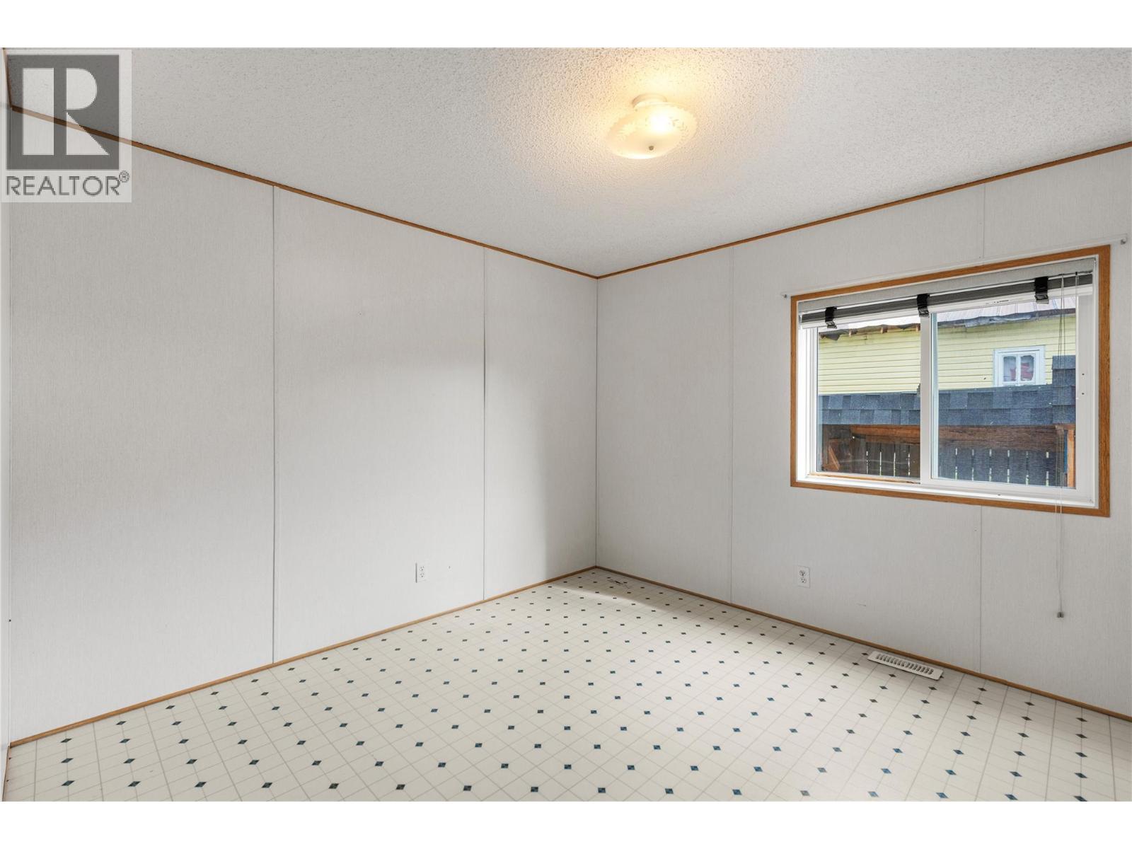 5694 97 Highway, Falkland, British Columbia  V0E 1W0 - Photo 5 - 10402786