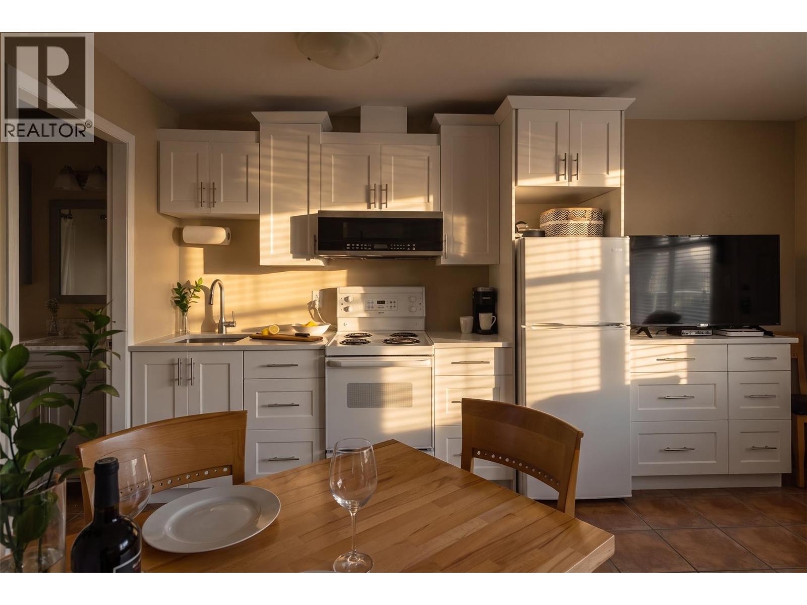 7310 Main Street Unit# 207, Osoyoos, British Columbia  V0H 1V0 - Photo 11 - 10402817
