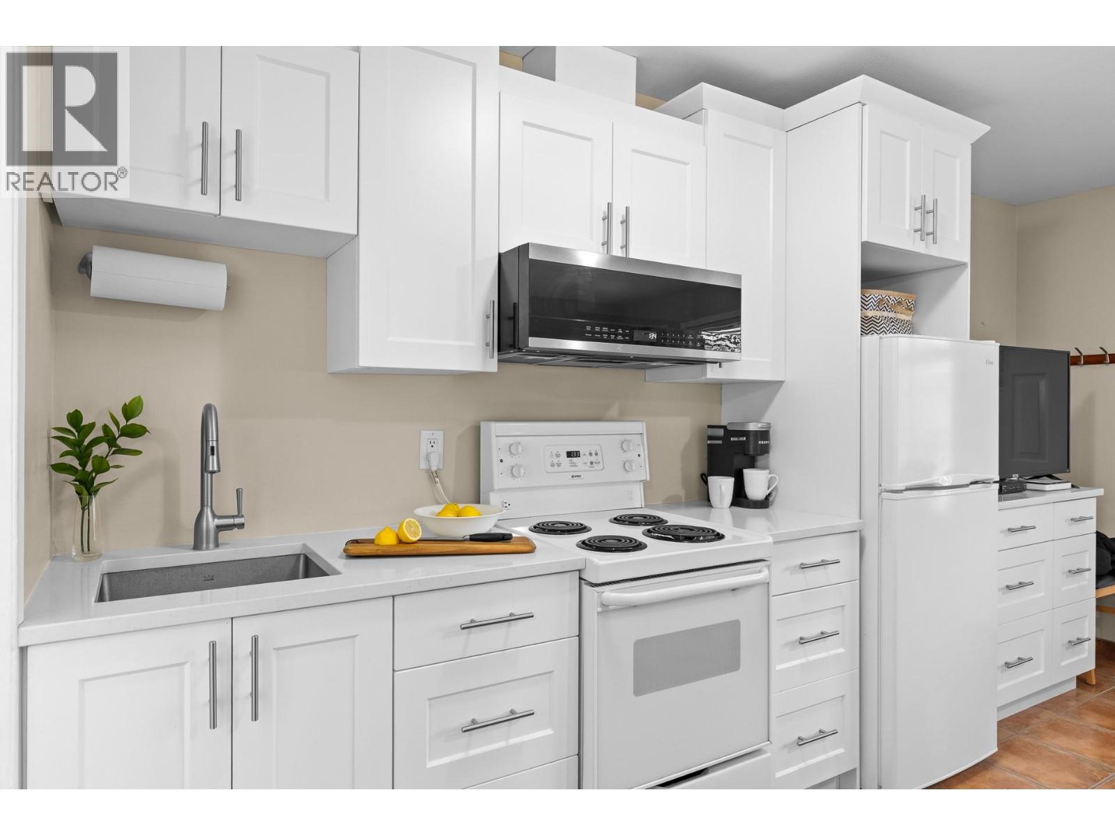 7310 Main Street Unit# 207, Osoyoos, British Columbia  V0H 1V0 - Photo 13 - 10402817