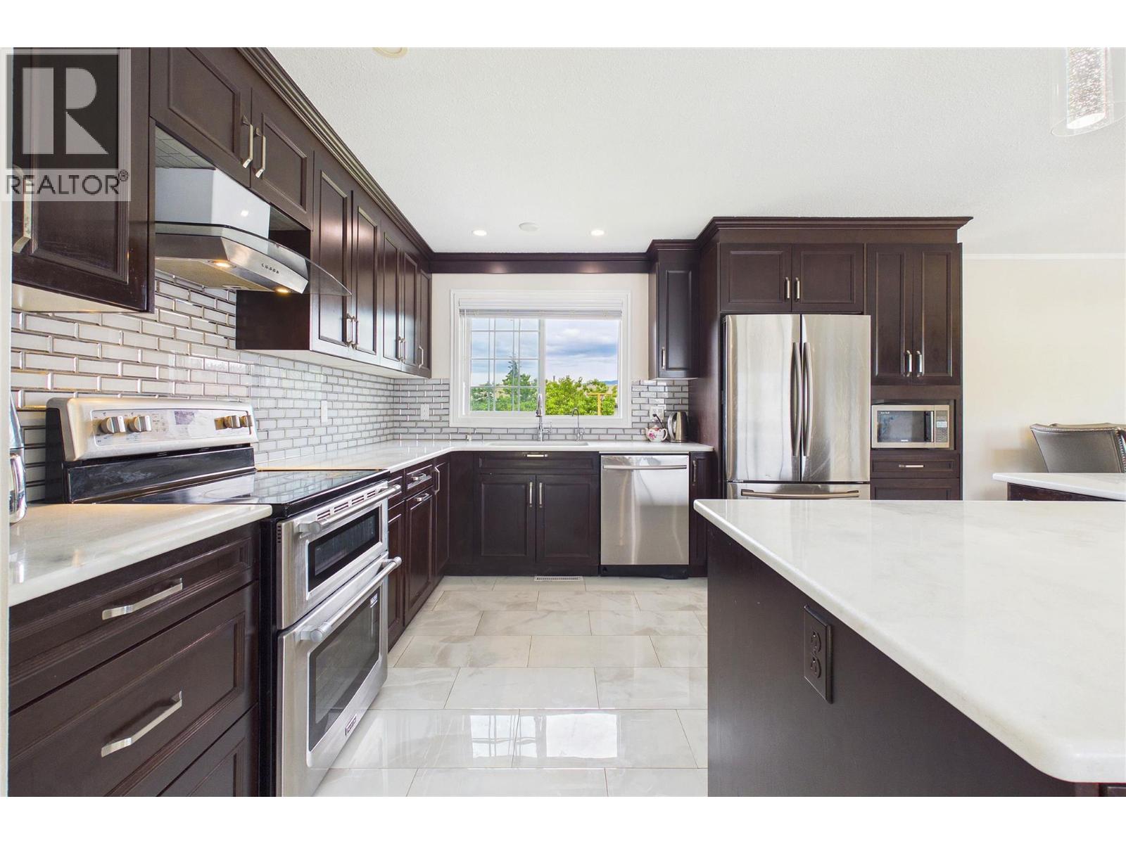 610 Ziprick Road, Kelowna, British Columbia  V1X 5R5 - Photo 5 - 10402691