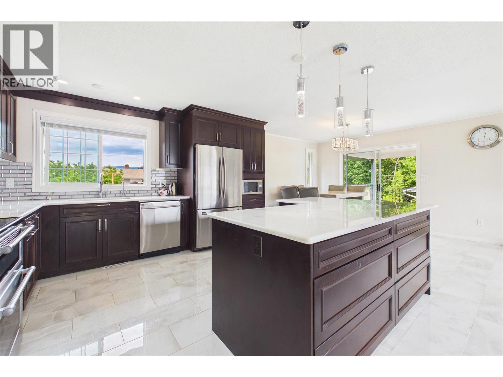 610 Ziprick Road, Kelowna, British Columbia  V1X 5R5 - Photo 6 - 10402691