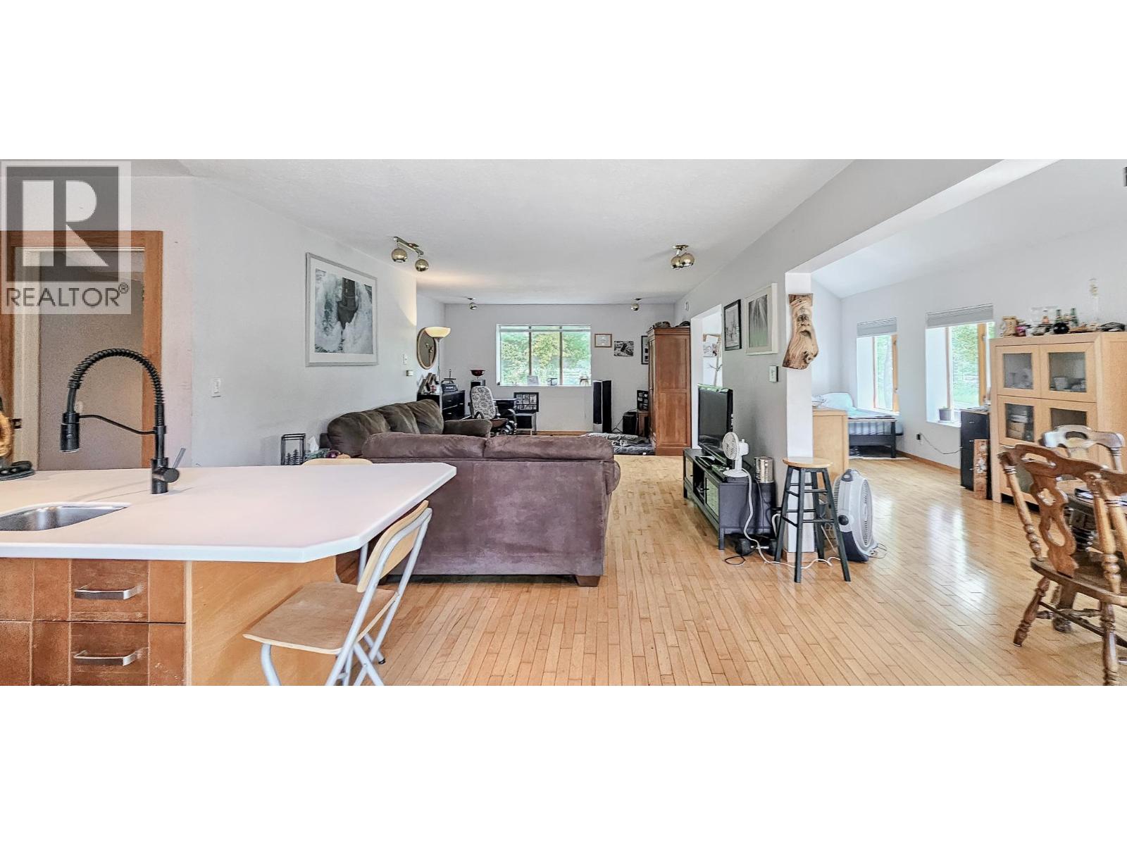 3560 Island Pond Road, Skookumchuck, British Columbia  V0B 2E0 - Photo 15 - 10402688