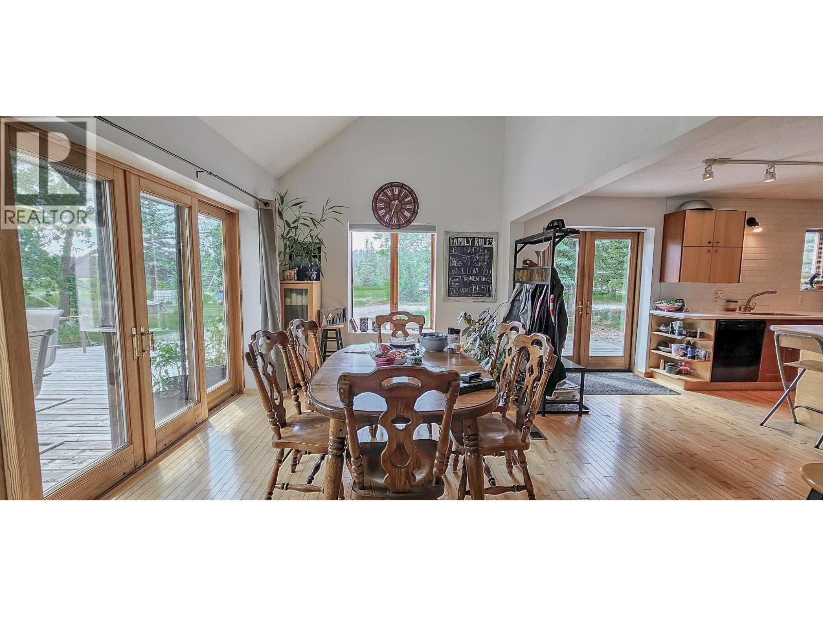 3560 Island Pond Road, Skookumchuck, British Columbia  V0B 2E0 - Photo 17 - 10402688