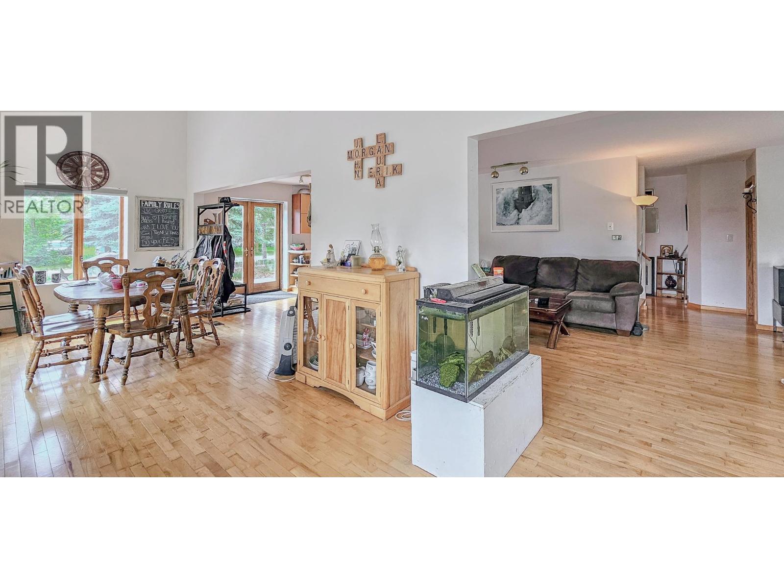 3560 Island Pond Road, Skookumchuck, British Columbia  V0B 2E0 - Photo 19 - 10402688