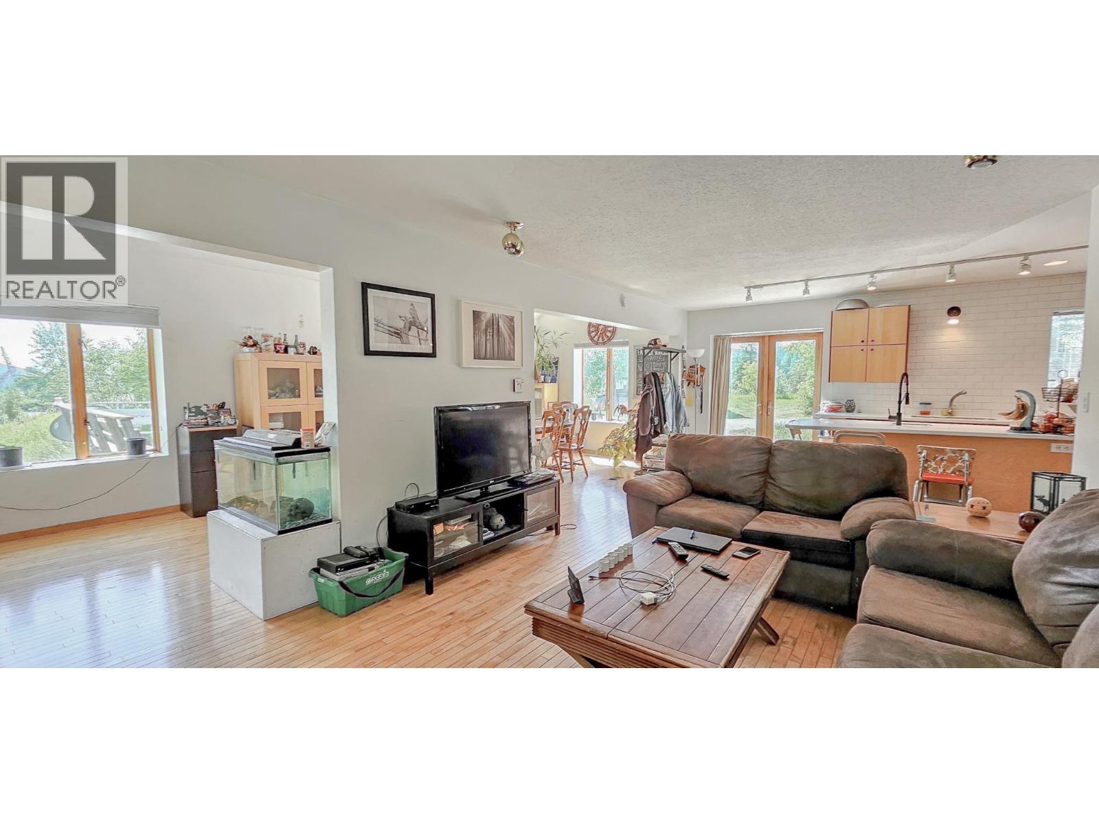 3560 Island Pond Road, Skookumchuck, British Columbia  V0B 2E0 - Photo 23 - 10402688