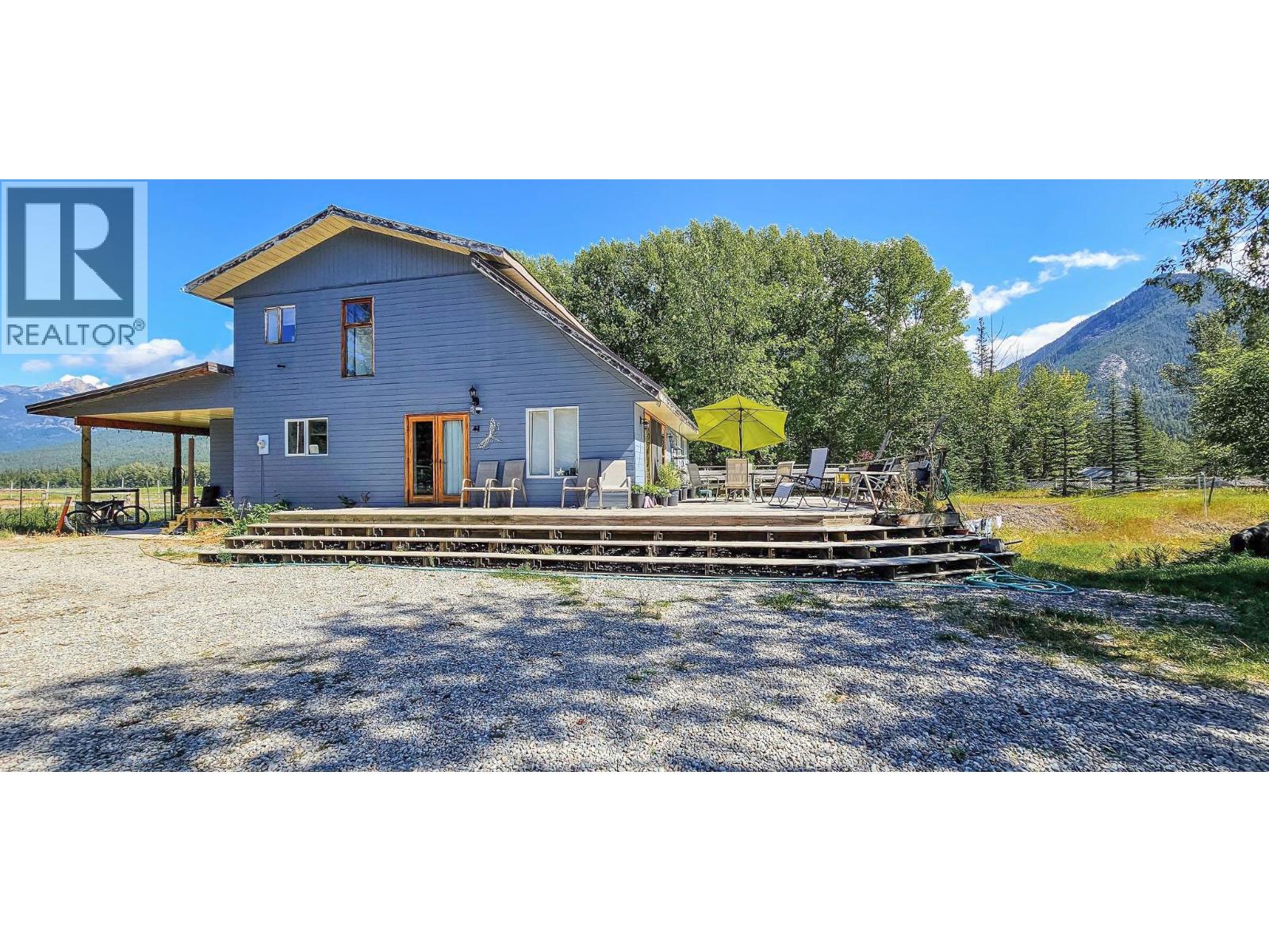 3560 Island Pond Road, Skookumchuck, British Columbia  V0B 2E0 - Photo 3 - 10402688