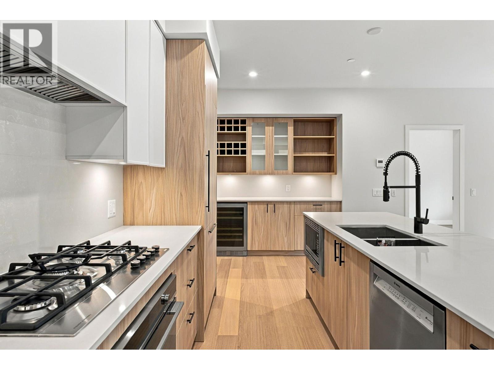 9652 Benchland Drive Unit# 404, Lake Country, British Columbia  V4V 0A4 - Photo 12 - 10402574