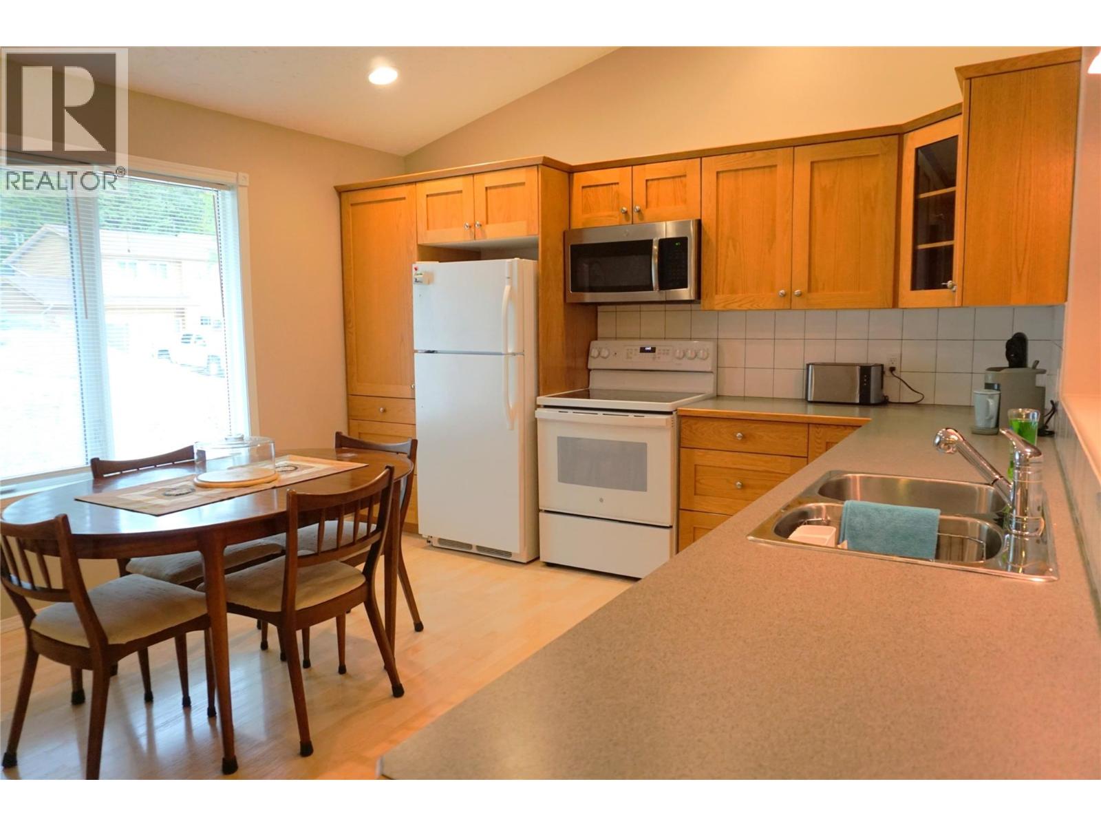4969 Mountain Side Road, Fairmont Hot Springs, British Columbia  V0B 1L1 - Photo 12 - 10402571