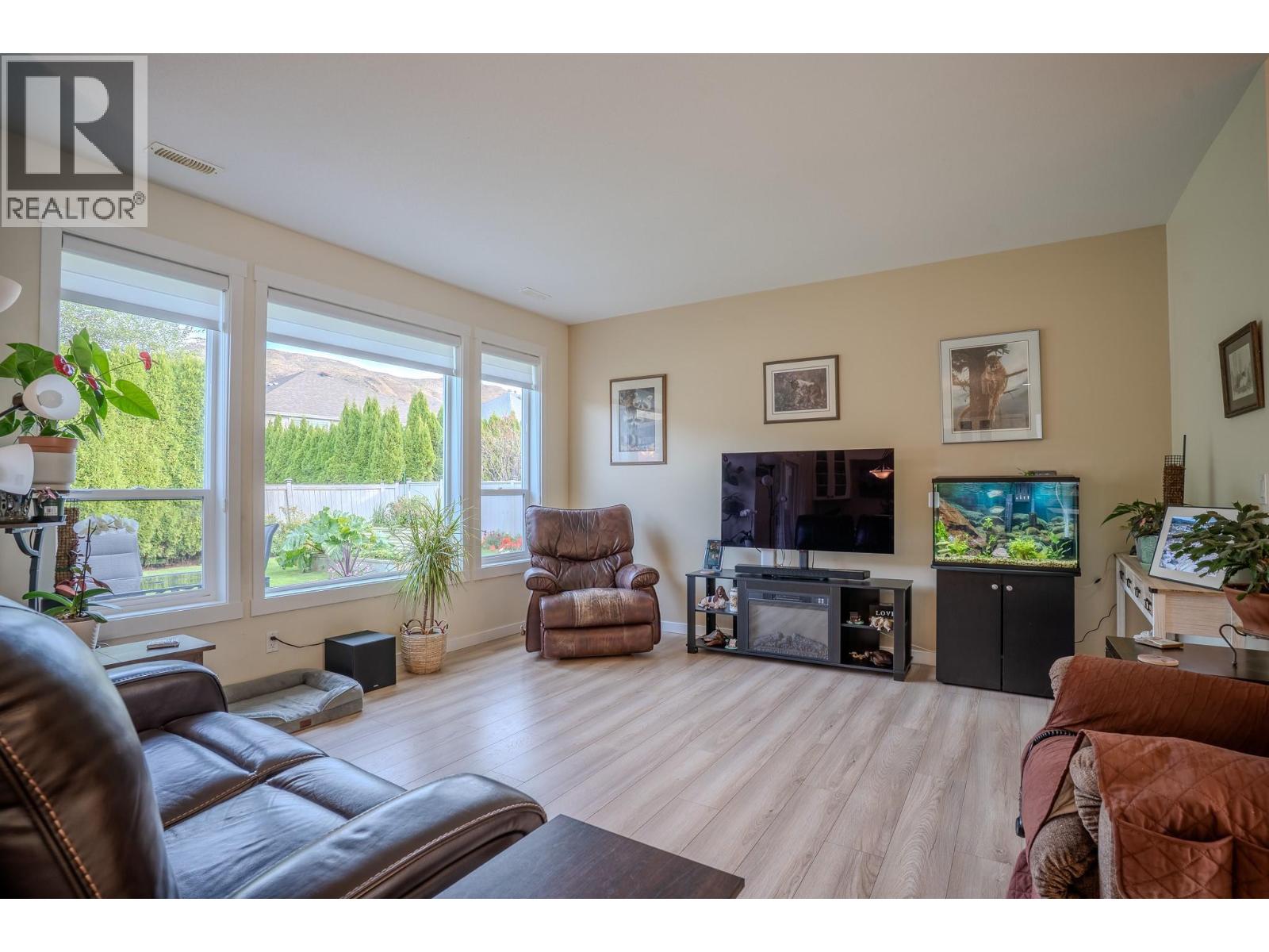 2620 Rosewood Avenue, Kamloops, British Columbia  V2B 0C4 - Photo 4 - 10402676