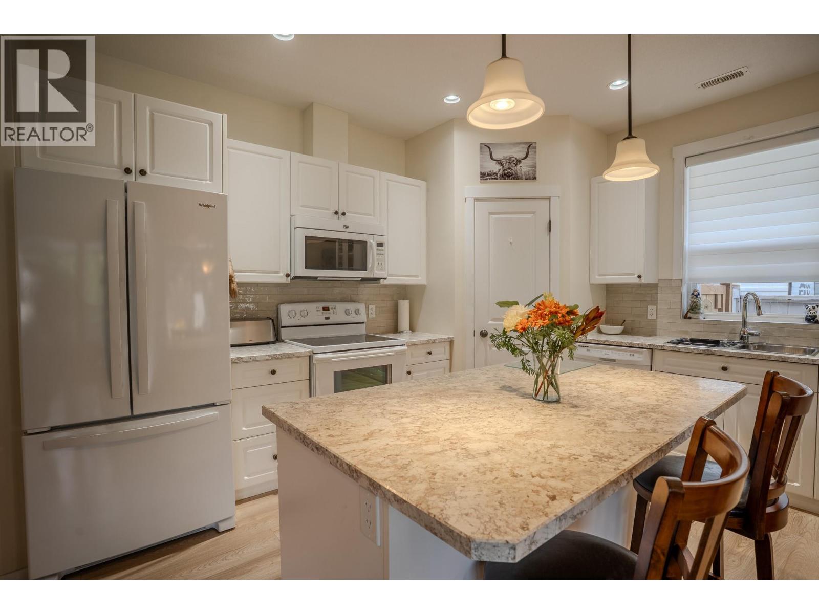 2620 Rosewood Avenue, Kamloops, British Columbia  V2B 0C4 - Photo 9 - 10402676