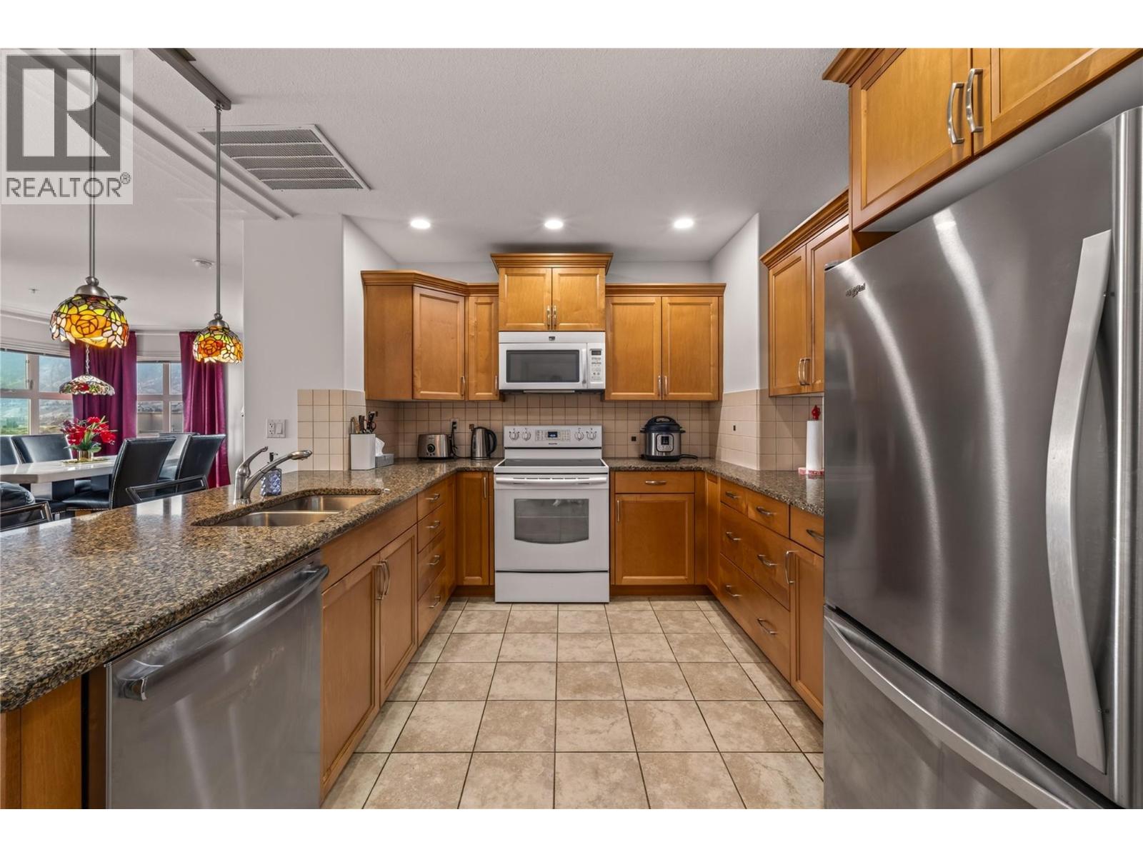2125 Atkinson Street Unit# 1003, Penticton, British Columbia  V2A 9E6 - Photo 4 - 10402823