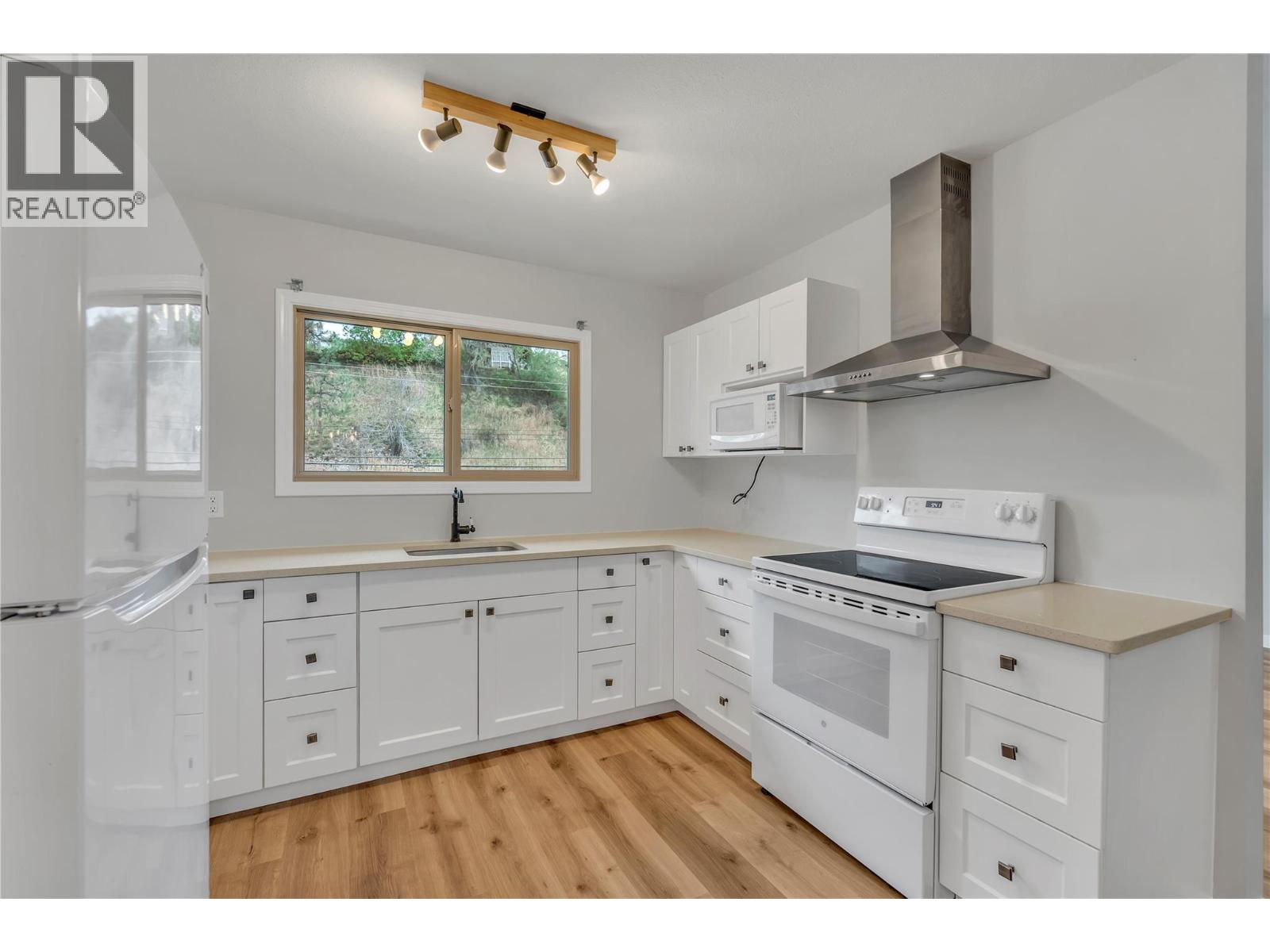 11318 Jubilee Road W Unit# 2, Summerland, British Columbia  V0H 1Z0 - Photo 5 - 10402793