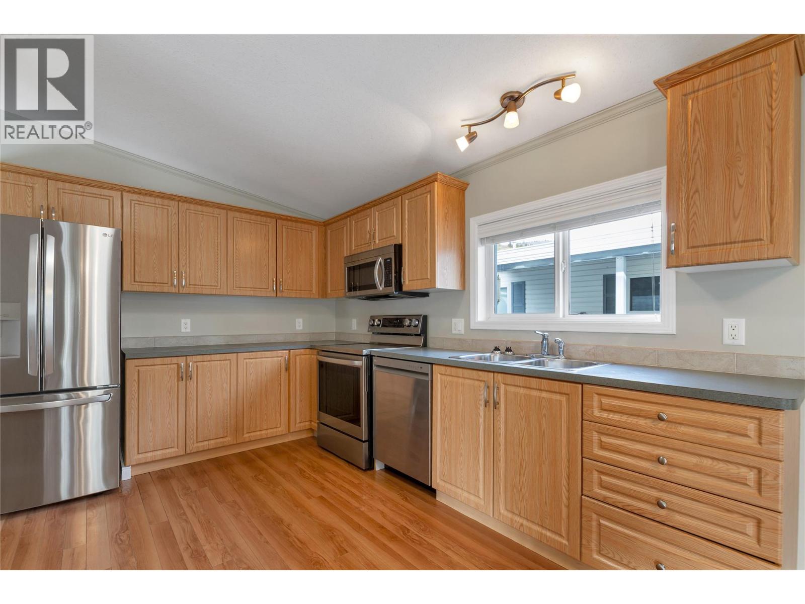 6688 Tronson Road Unit# 114, Vernon, British Columbia  V1H 1R9 - Photo 8 - 10402152