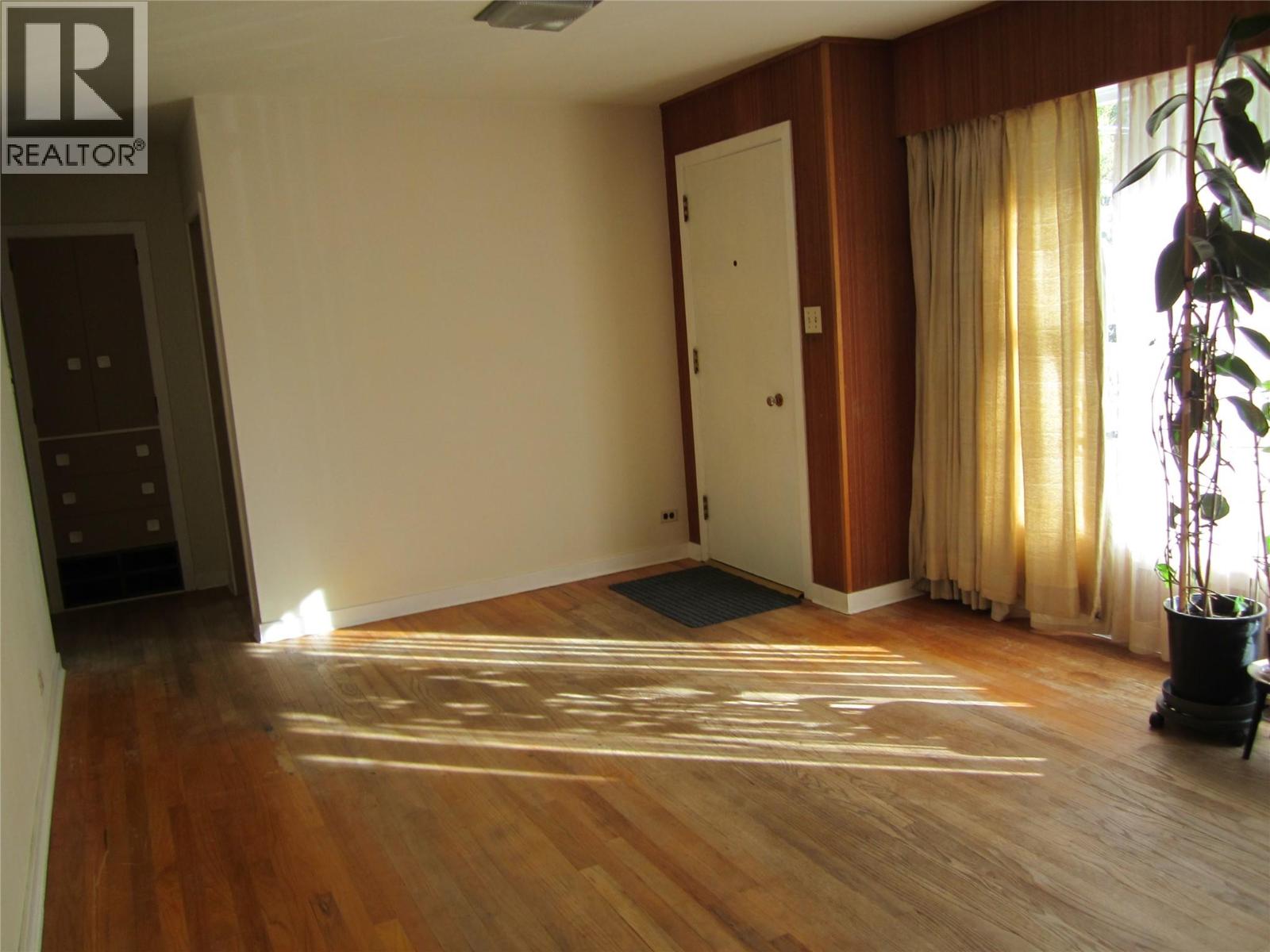 1285 Forestbrook Drive, Penticton, British Columbia  V2A 2G4 - Photo 11 - 10402798