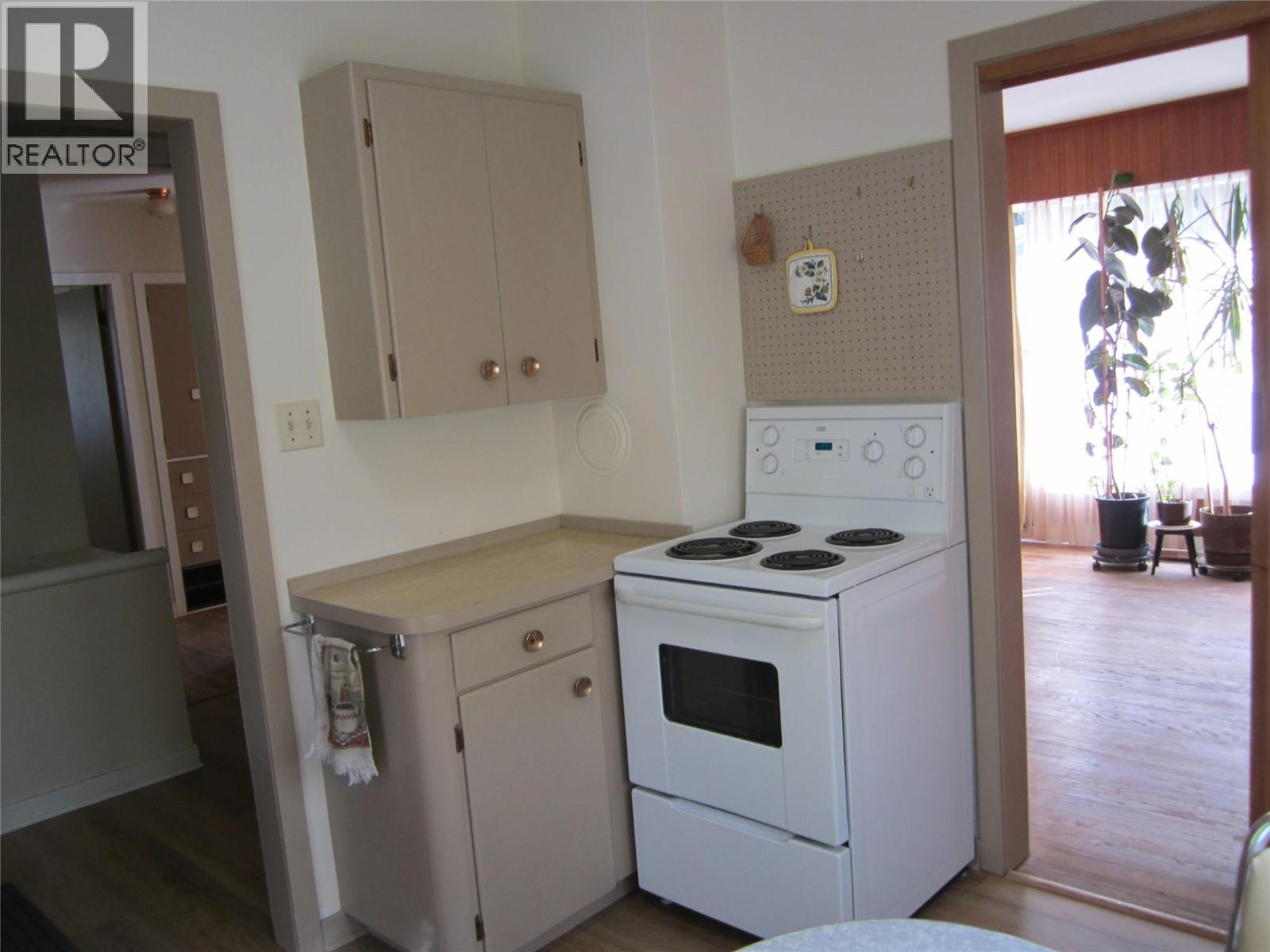 1285 Forestbrook Drive, Penticton, British Columbia  V2A 2G4 - Photo 13 - 10402798