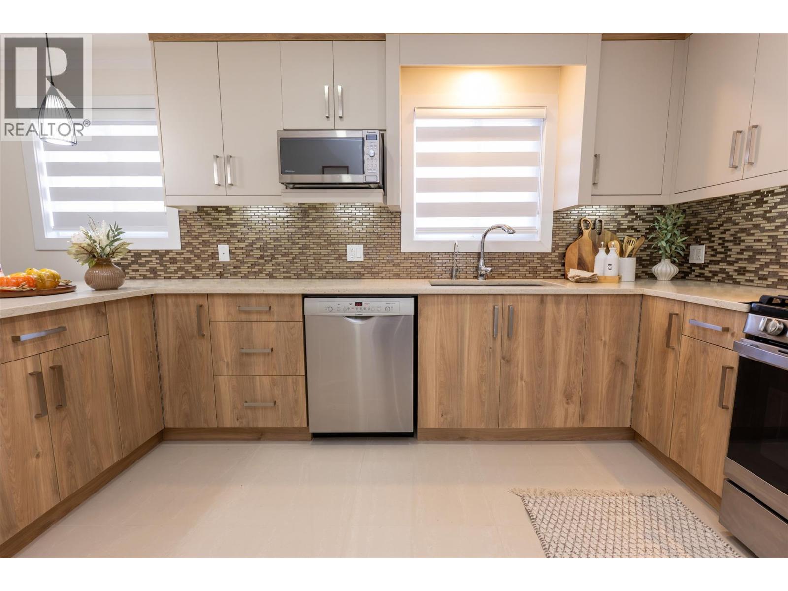 10115 74th Avenue, Osoyoos, British Columbia  V0H 1V5 - Photo 19 - 10402855