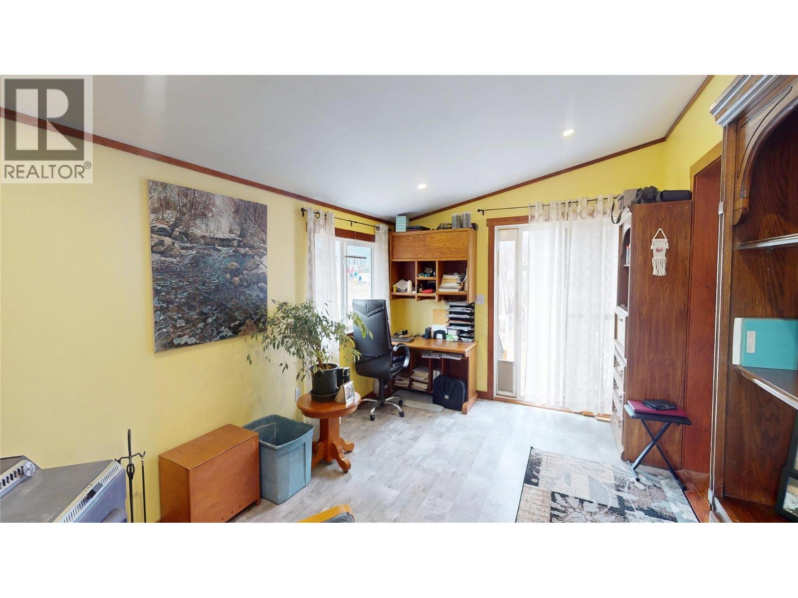 4747 Willow Avenue, Canal Flats, British Columbia  V0B 1B0 - Photo 18 - 10402734