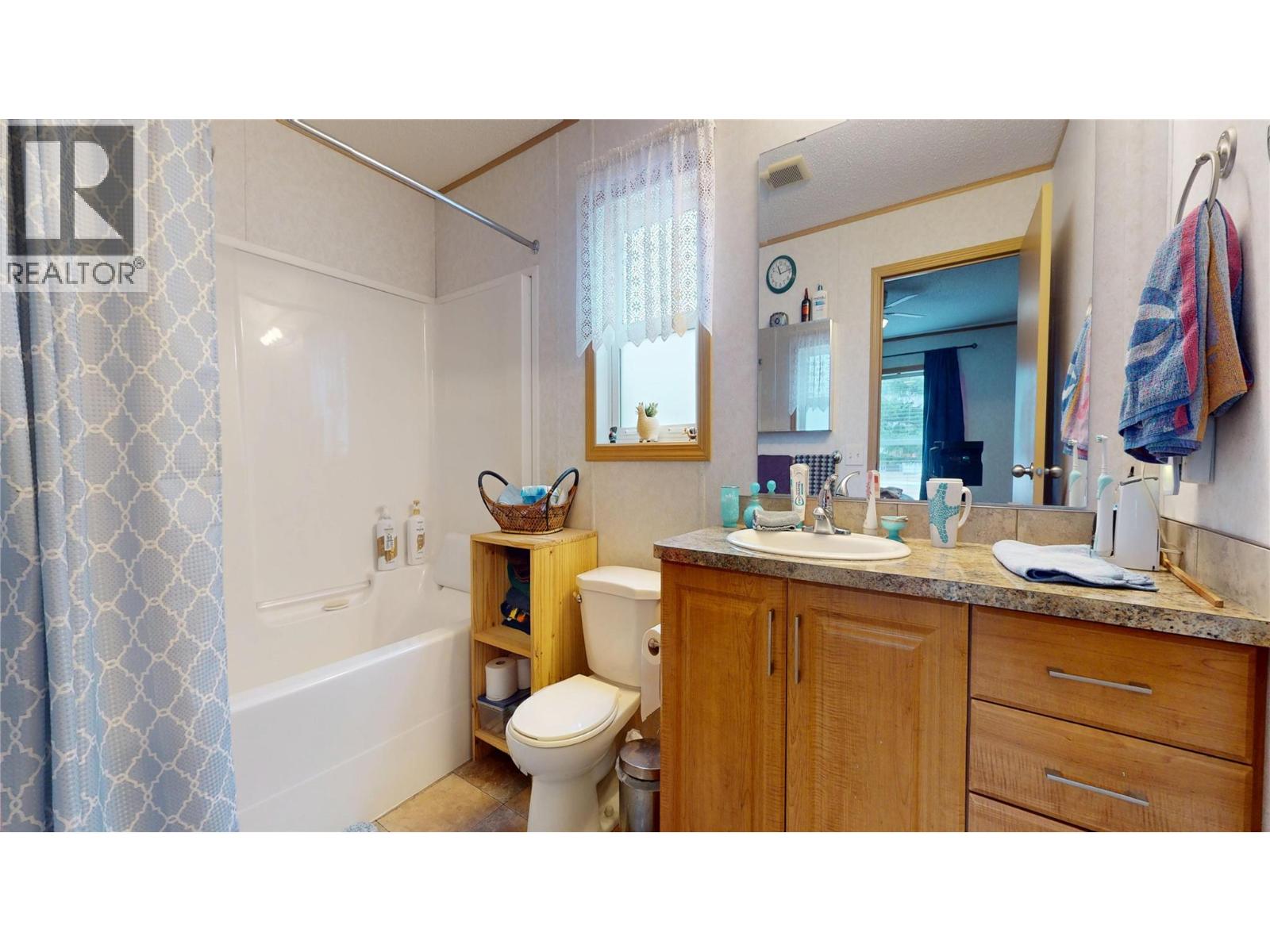 4747 Willow Avenue, Canal Flats, British Columbia  V0B 1B0 - Photo 24 - 10402734