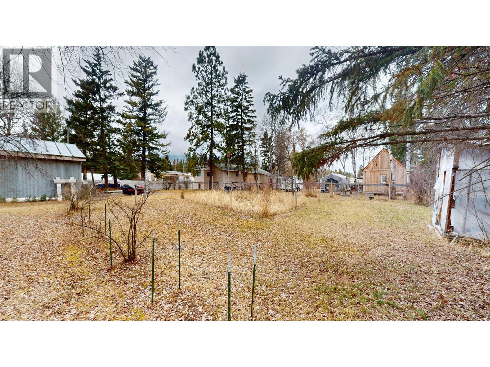 4747 Willow Avenue, Canal Flats, British Columbia  V0B 1B0 - Photo 38 - 10402734