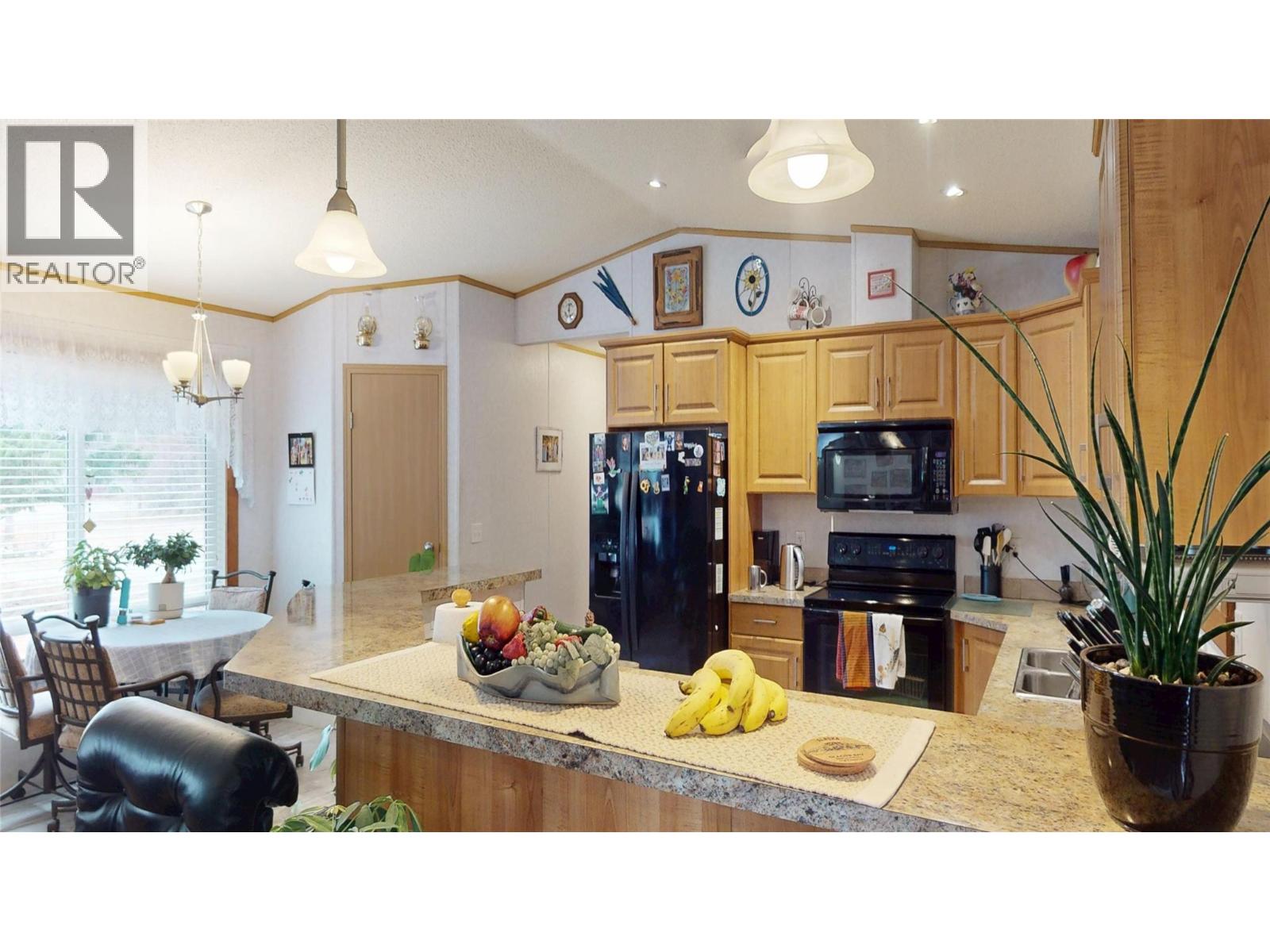 4747 Willow Avenue, Canal Flats, British Columbia  V0B 1B0 - Photo 8 - 10402734