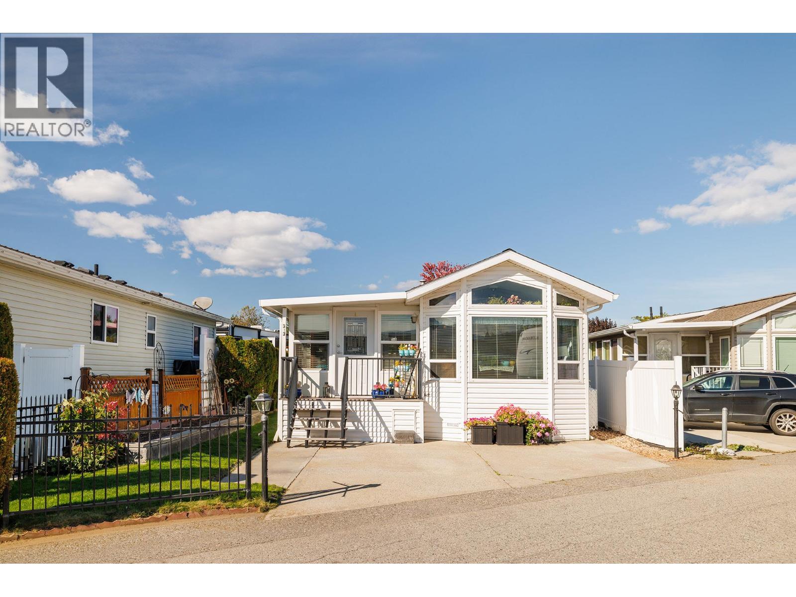 415 Commonwealth Road Unit# 313, Kelowna, British Columbia  V4V 1P4 - Photo 1 - 10402589
