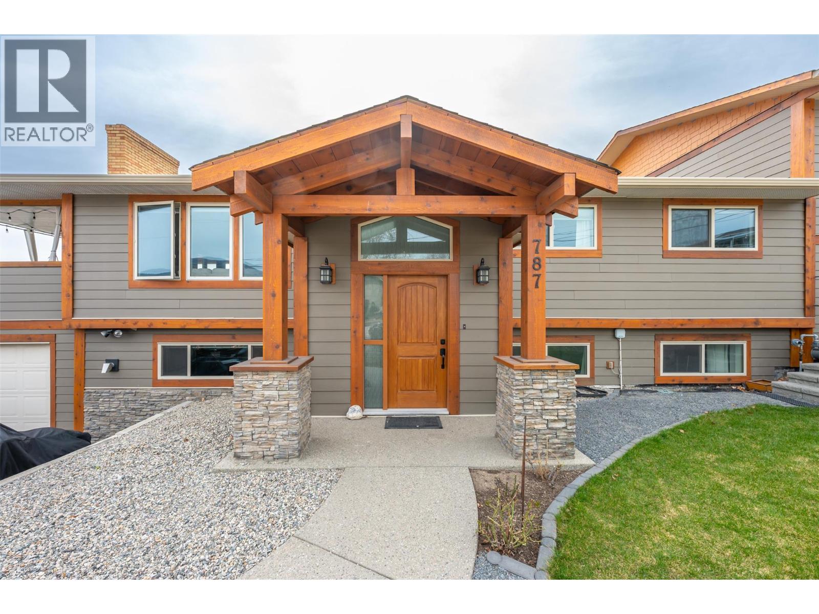 787 Kettle Avenue, Oliver, British Columbia  V0H 1T0 - Photo 1 - 10402888