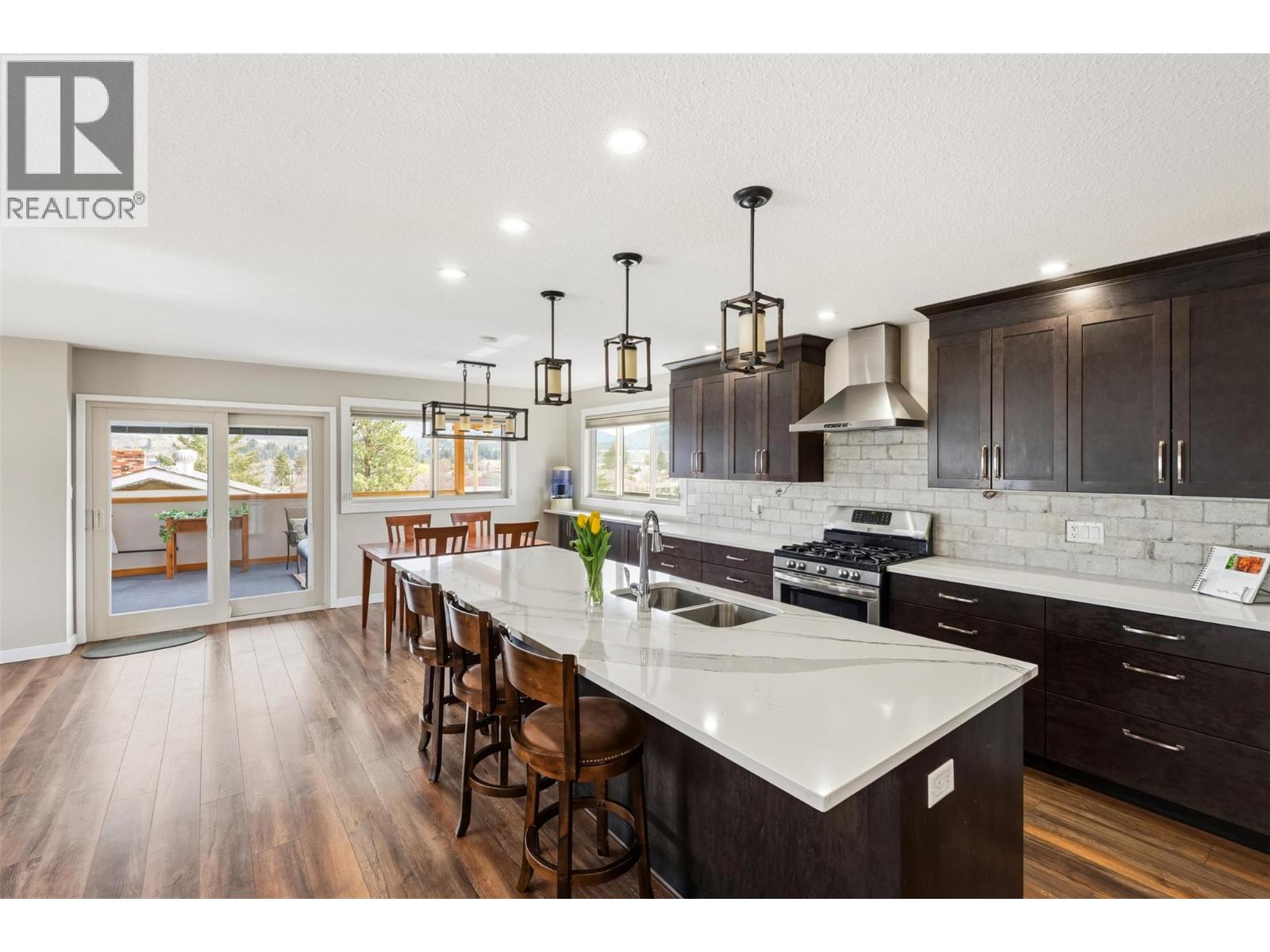 787 Kettle Avenue, Oliver, British Columbia  V0H 1T0 - Photo 4 - 10402888