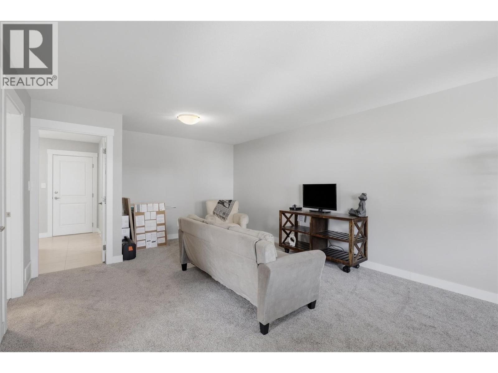 2352 Bossert Avenue, Kamloops, British Columbia  V2B 4V6 - Photo 23 - 10402683
