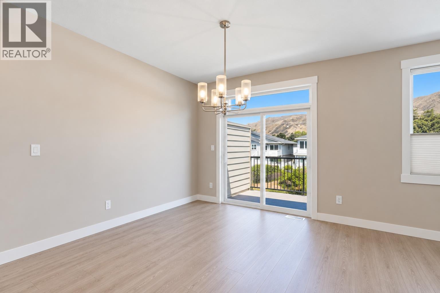 2352 Bossert Avenue, Kamloops, British Columbia  V2B 4V6 - Photo 7 - 10402683