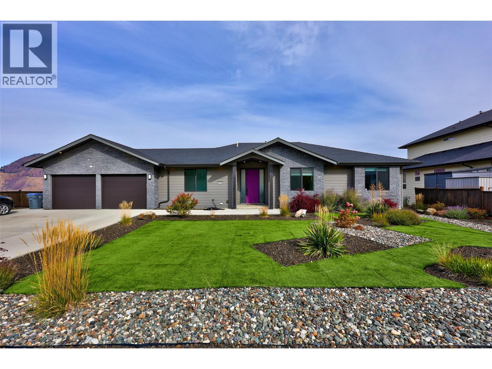 1968 Qu'appelle Boulevard, Kamloops, British Columbia  V2E 0C1 - Photo 1 - 10402809