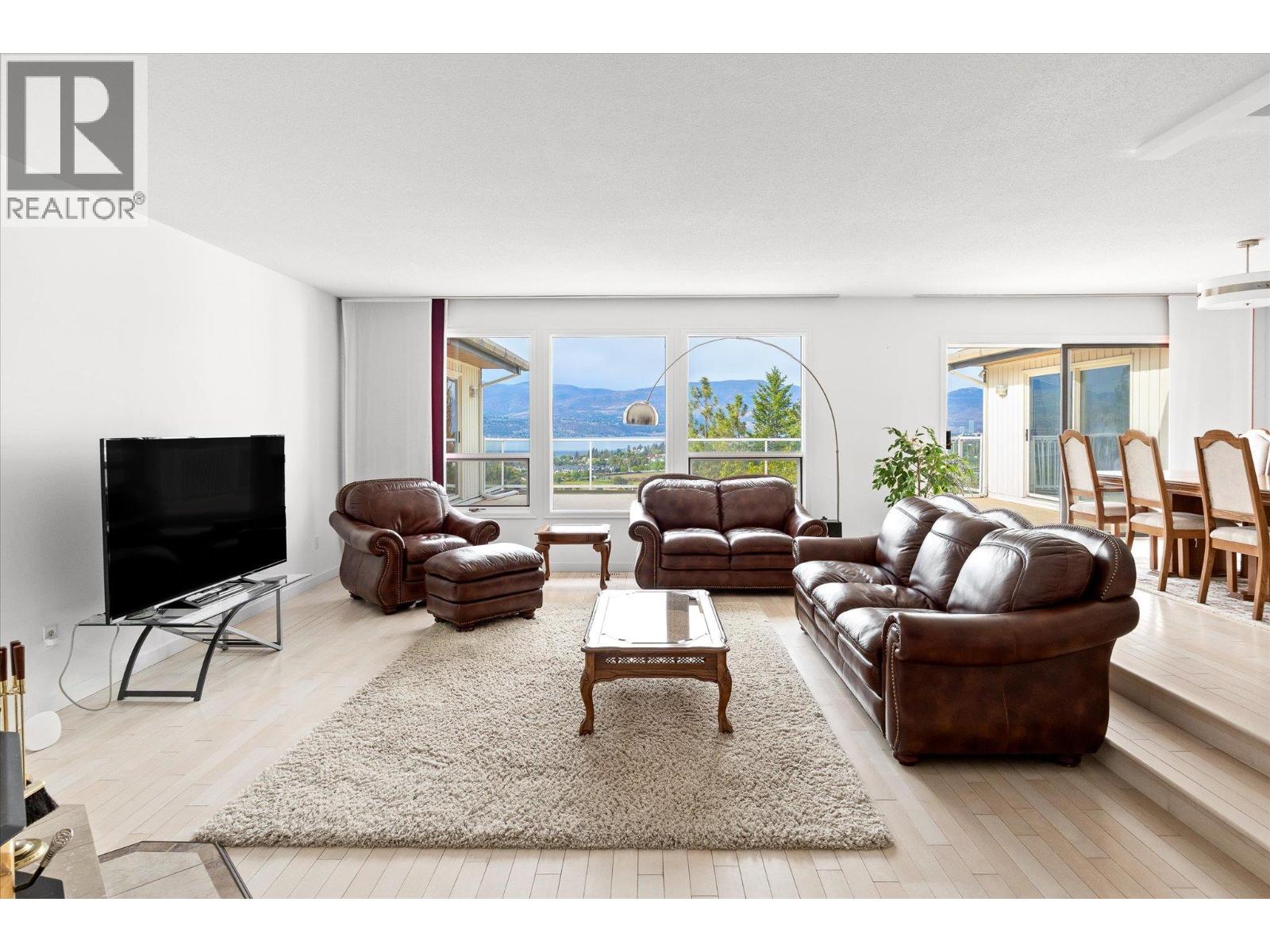 1045 Bartholomew Court, Kelowna, British Columbia  V1W 4N2 - Photo 11 - 10397779