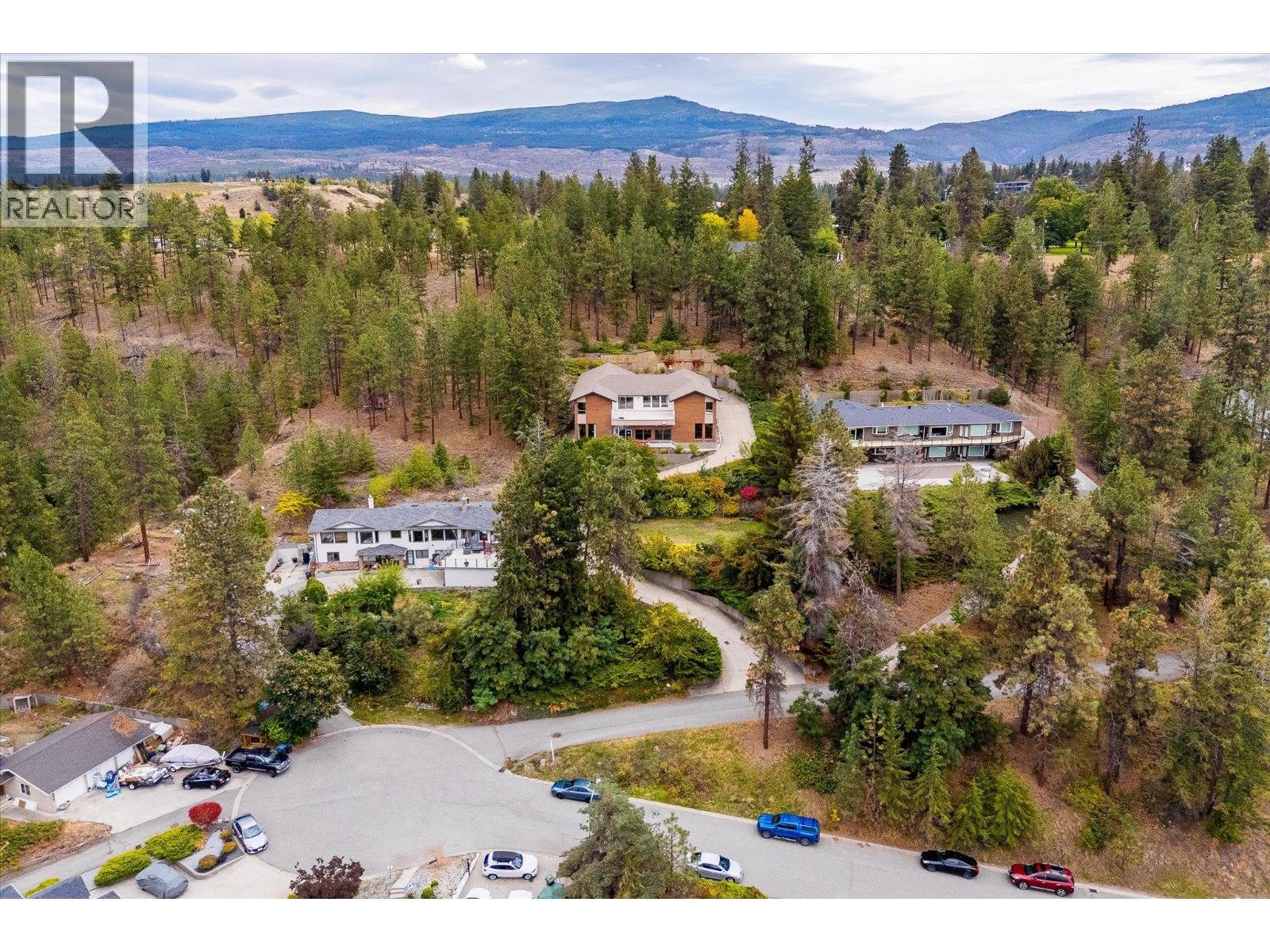 1045 Bartholomew Court, Kelowna, British Columbia  V1W 4N2 - Photo 3 - 10397779