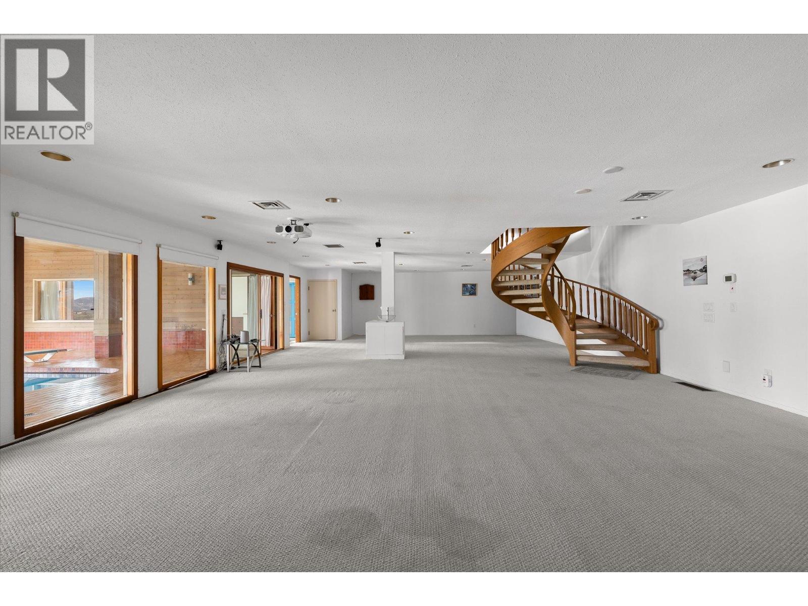 1045 Bartholomew Court, Kelowna, British Columbia  V1W 4N2 - Photo 49 - 10397779