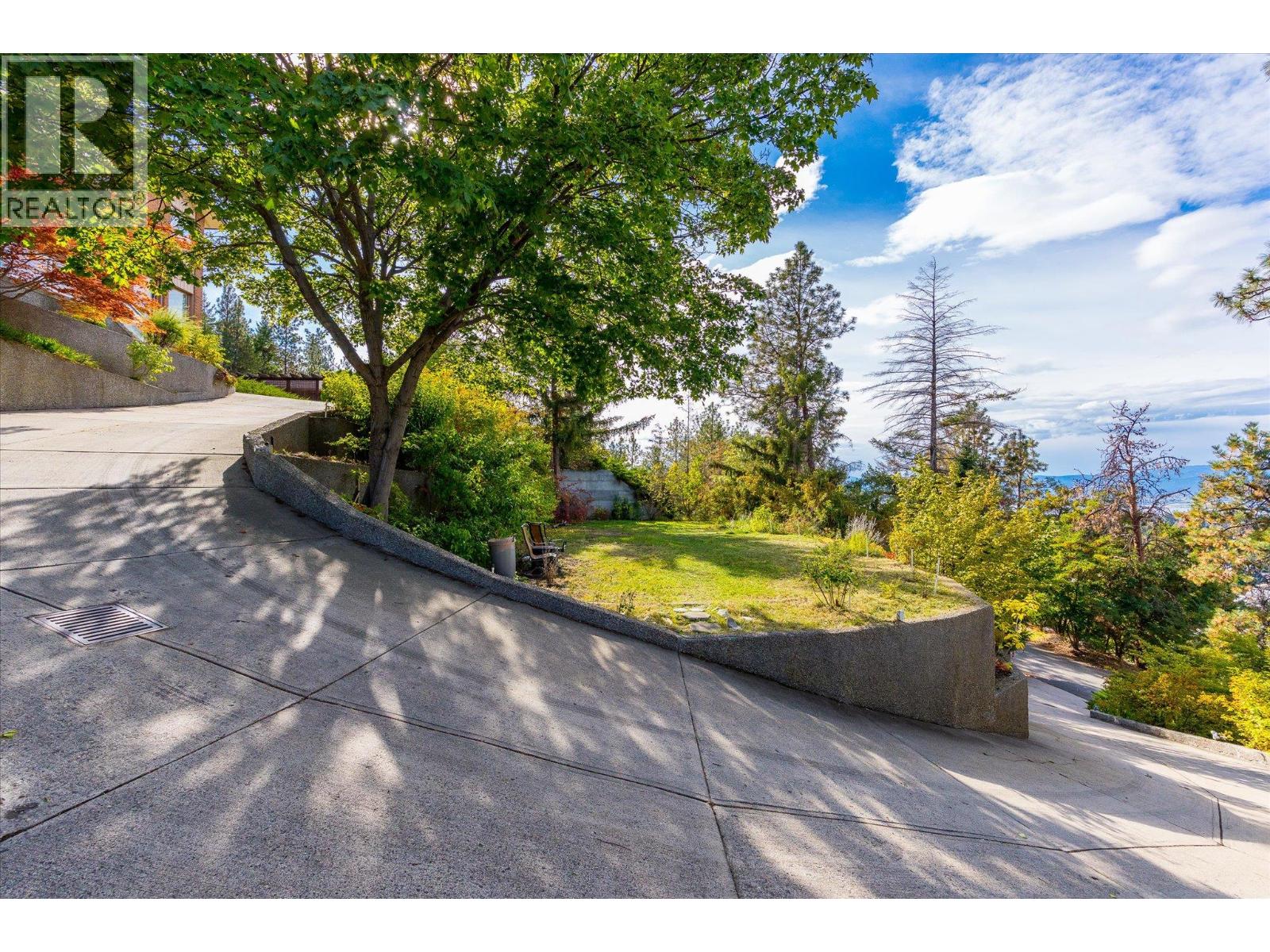 1045 Bartholomew Court, Kelowna, British Columbia  V1W 4N2 - Photo 69 - 10397779