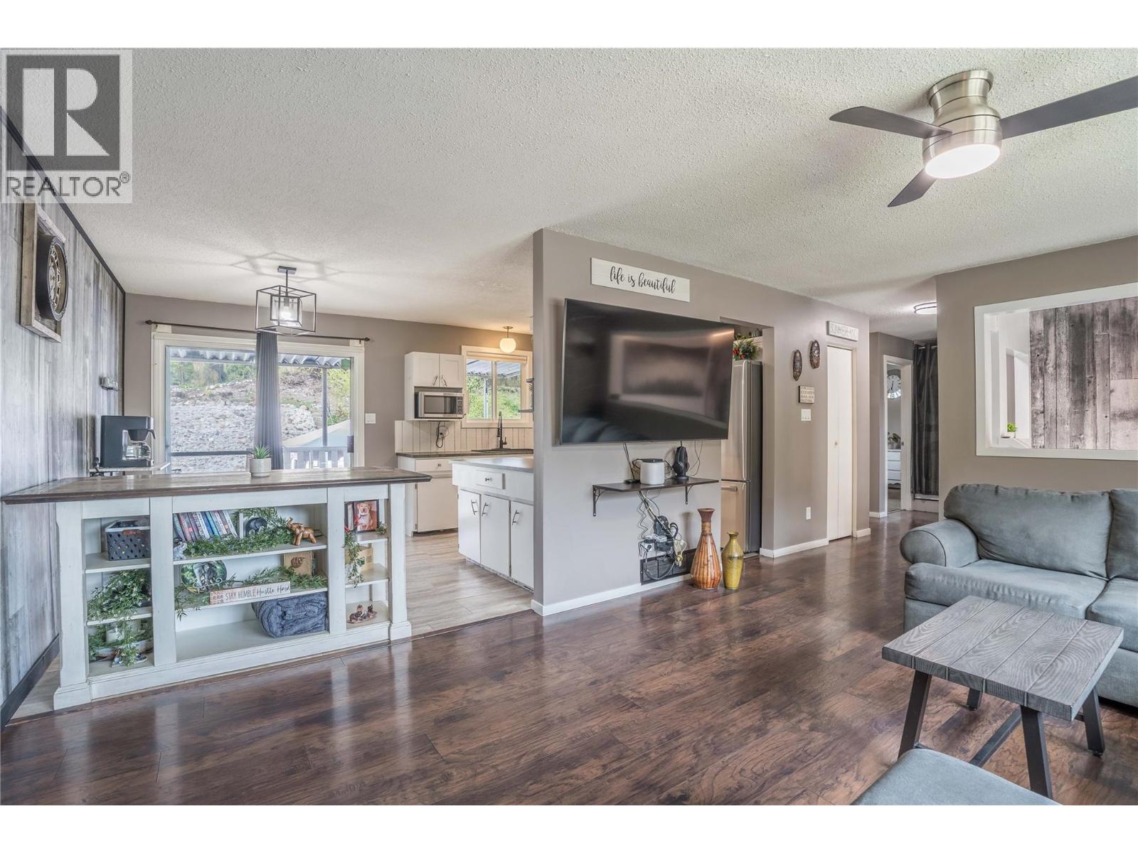 12408 Campbell Crescent, Summerland, British Columbia  V0H 1Z0 - Photo 5 - 10402860