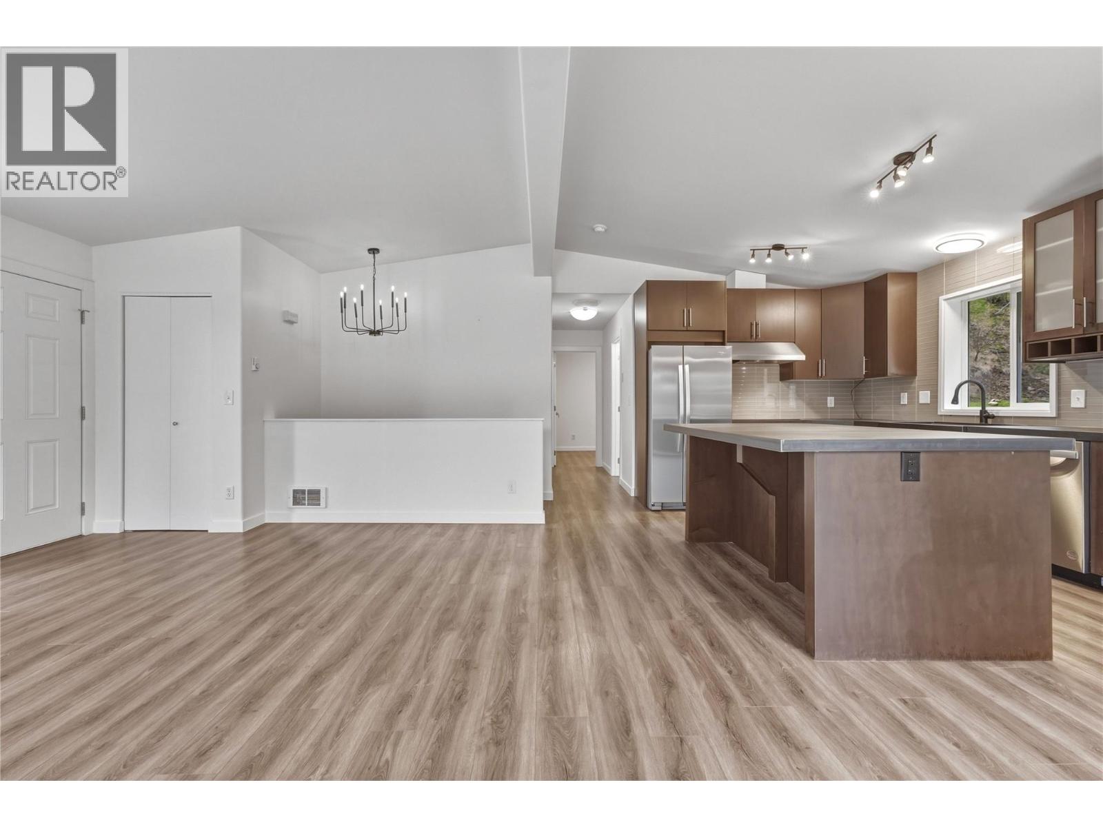 10824 Westshore Road, Vernon, British Columbia  V1H 2C3 - Photo 8 - 10402745