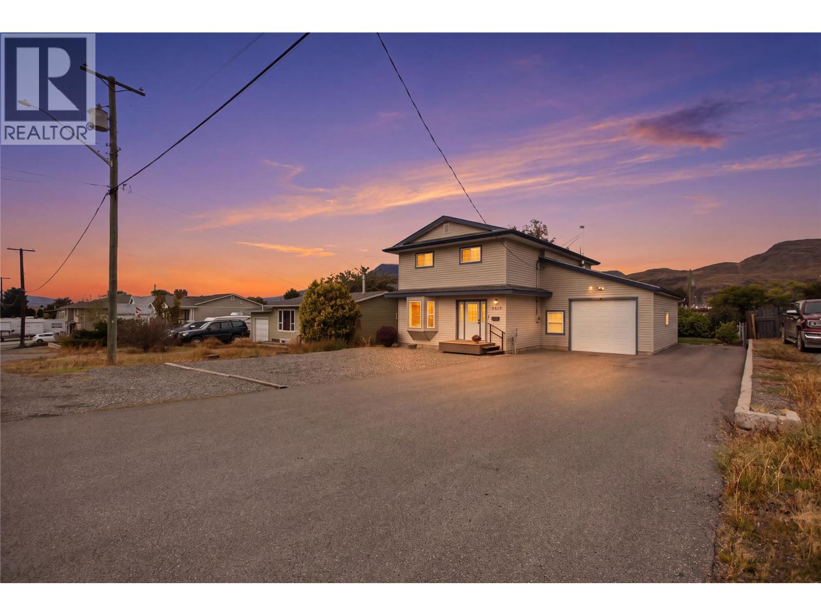 2624 Joyce Avenue, Kamloops, British Columbia  V2B 4M3 - Photo 1 - 10402684
