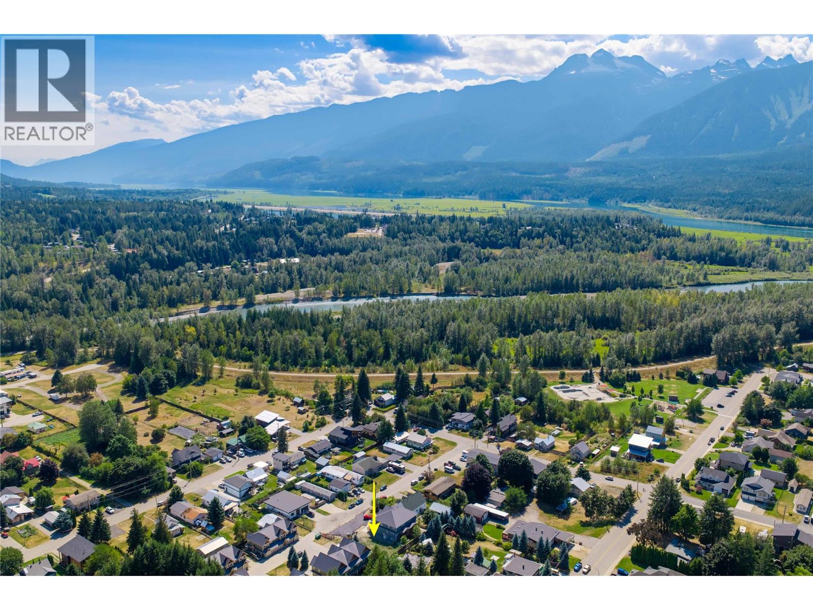 701 Center Street, Revelstoke, British Columbia  V0E 2S0 - Photo 8 - 10400449