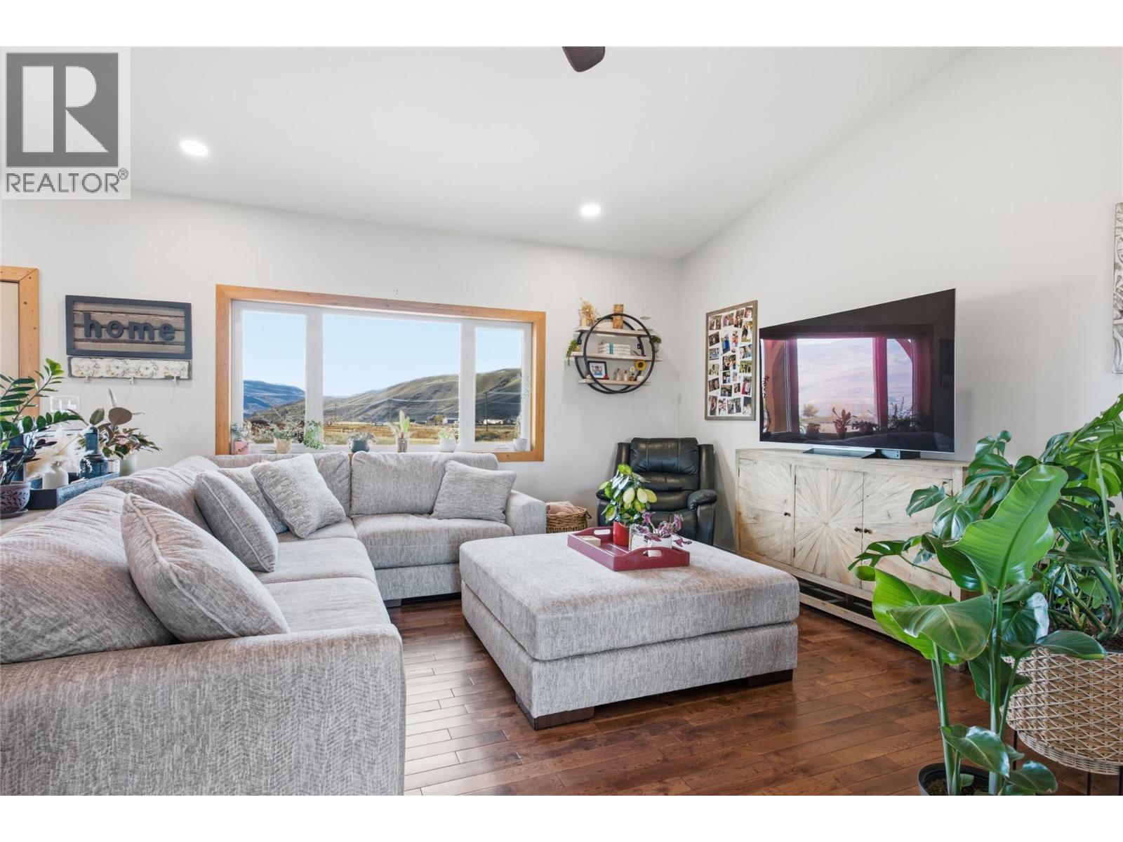6536 Ashcroft Road, Cache Creek, British Columbia  V0K 2J0 - Photo 14 - 10402820