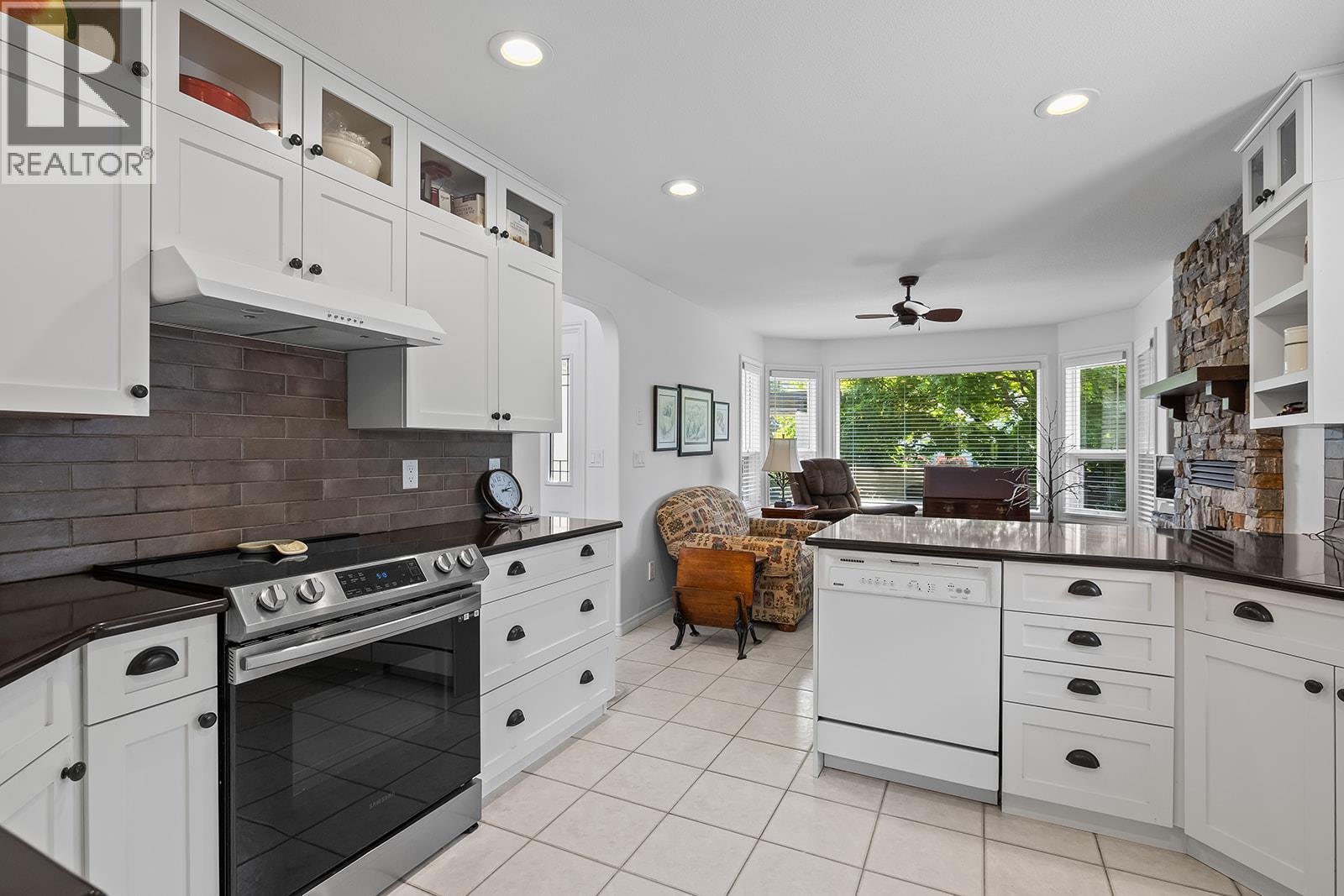 3889 Gallaghers Grange, Kelowna, British Columbia  V1W 3Z9 - Photo 10 - 10402469