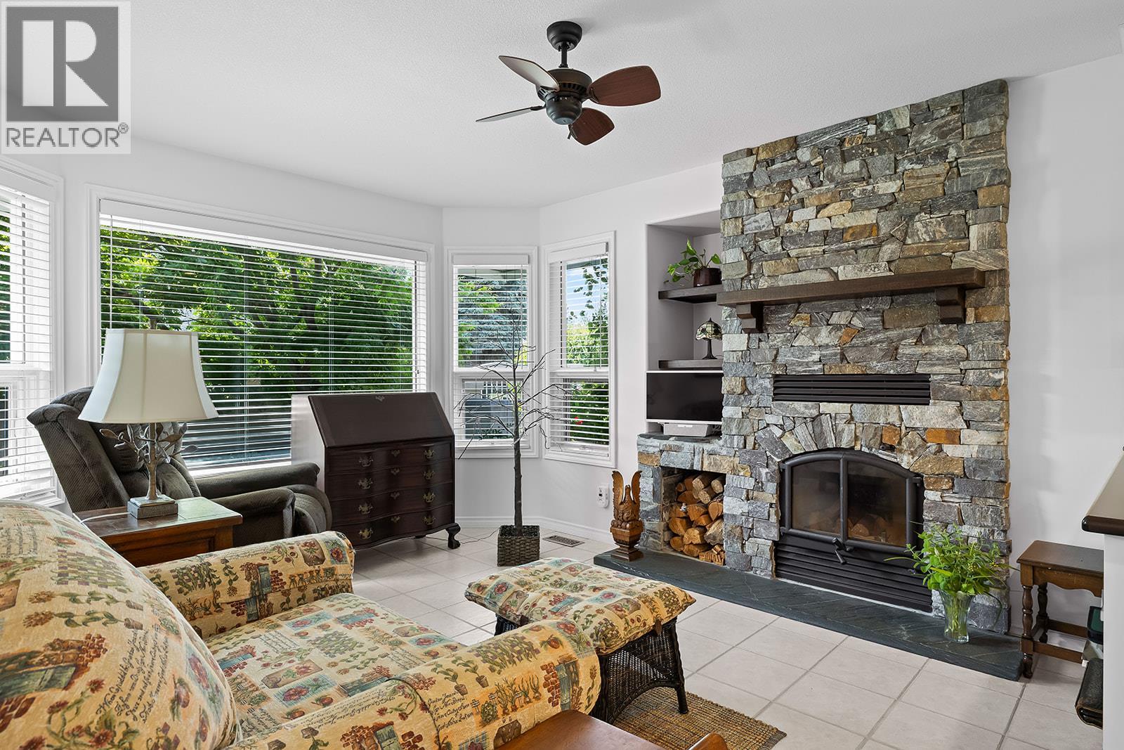 3889 Gallaghers Grange, Kelowna, British Columbia  V1W 3Z9 - Photo 5 - 10402469