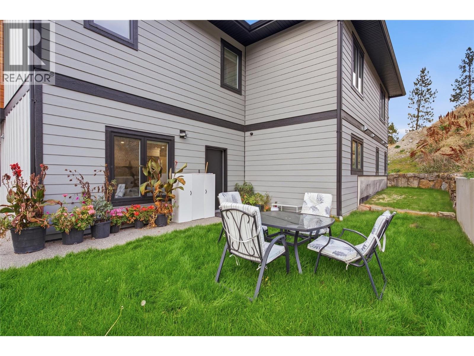 647 Deans Drive, Kelowna, British Columbia  V1P 1A1 - Photo 34 - 10402400