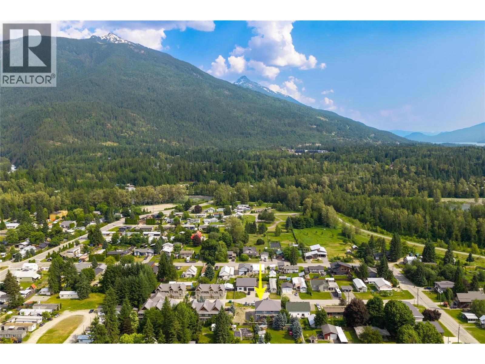 703 Center Street, Revelstoke, British Columbia  V0E 2S0 - Photo 51 - 10400450